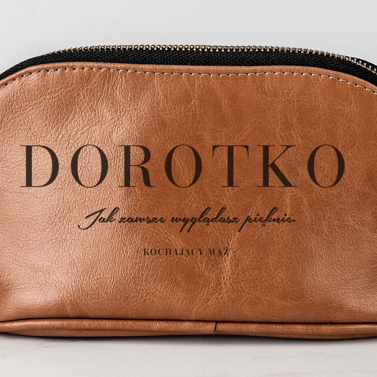 Damska kosmetyczka personalizowana - prezent dla żony na rocznicę