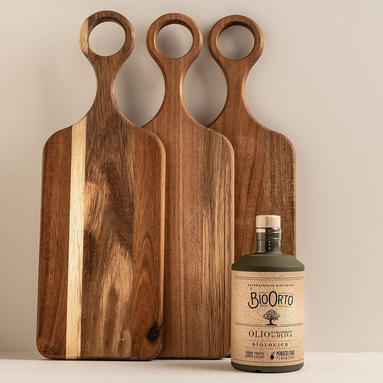 Deska do krojenia i oliwa - personalizowany prezent wielkanocny personalizowana deska do krojenia