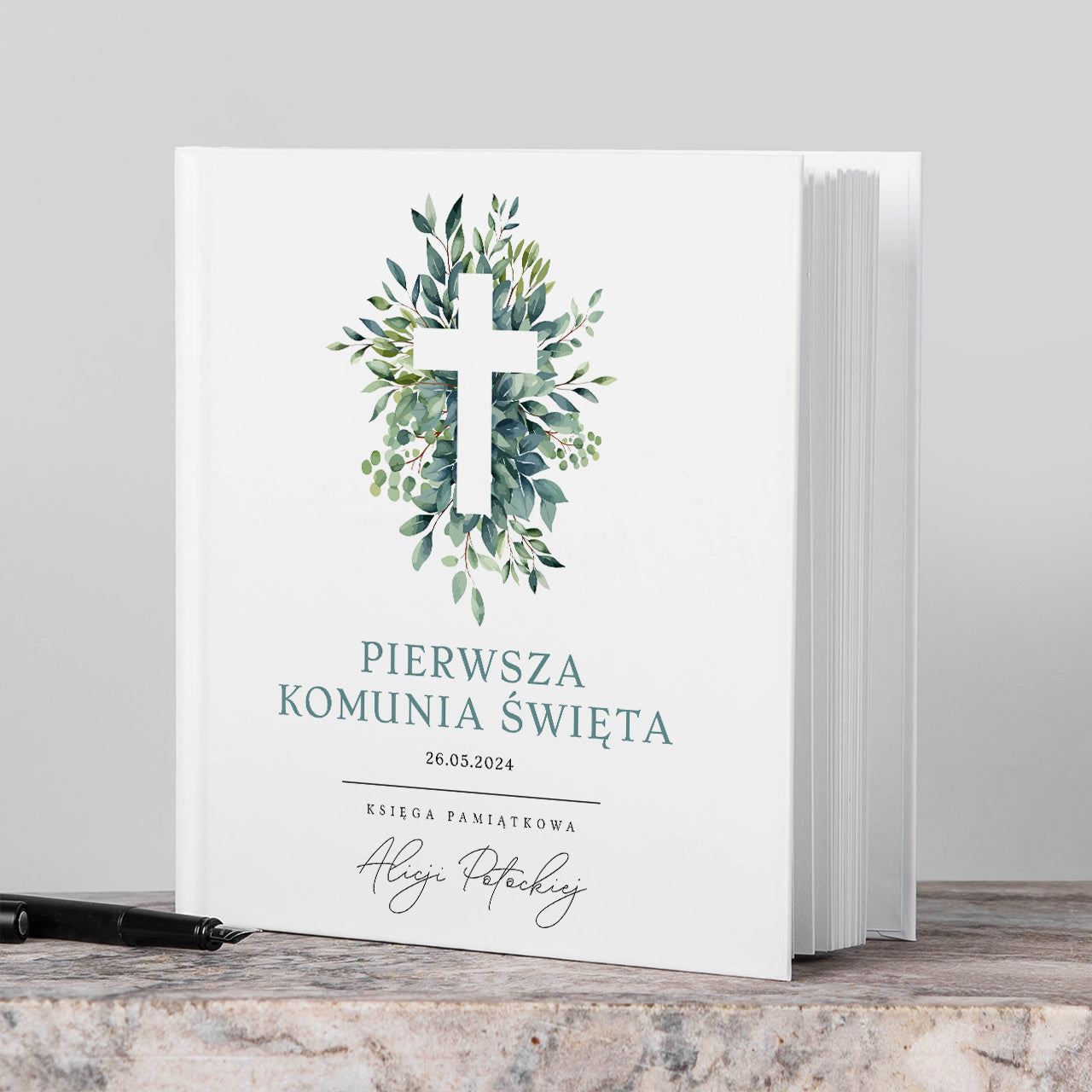 Personalizowana księga - pamiątka komunii świętej