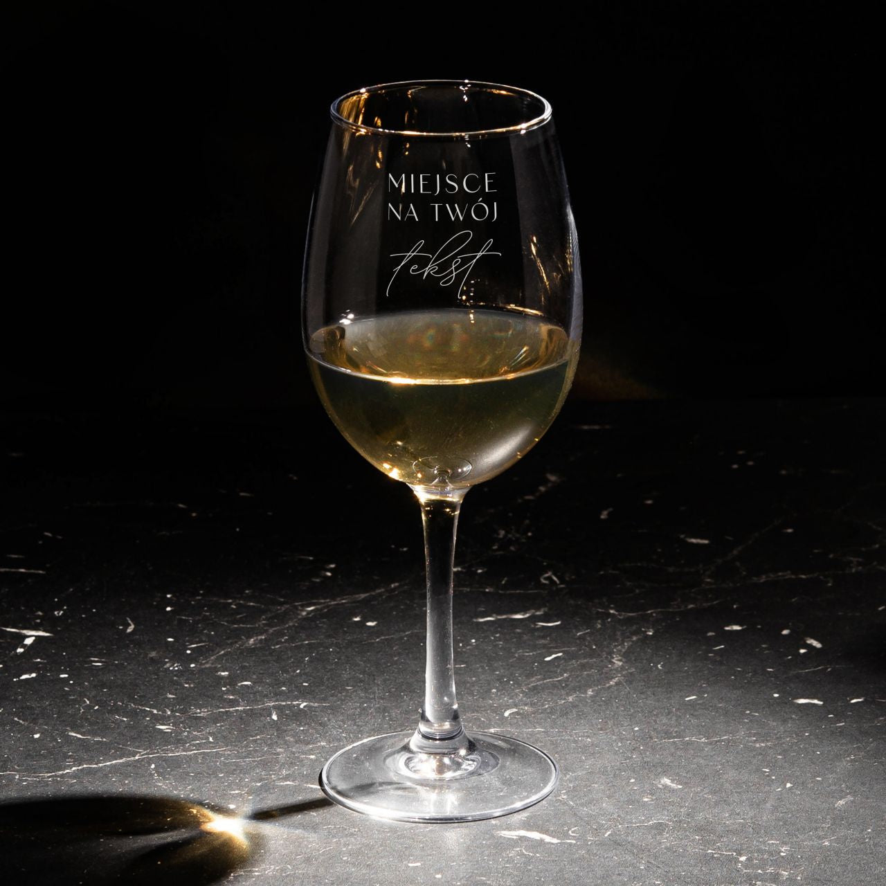 Grawerowany kieliszek z własnym tekstem 470 ml