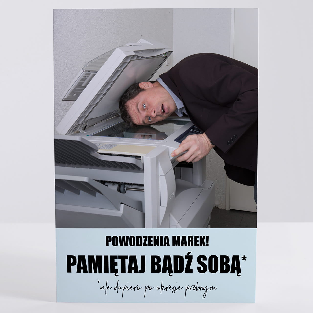 Kartka na pożegnanie kolegi z pracy - Bądź Sobą personalizowana kartka drobny upominek na pożegnanie