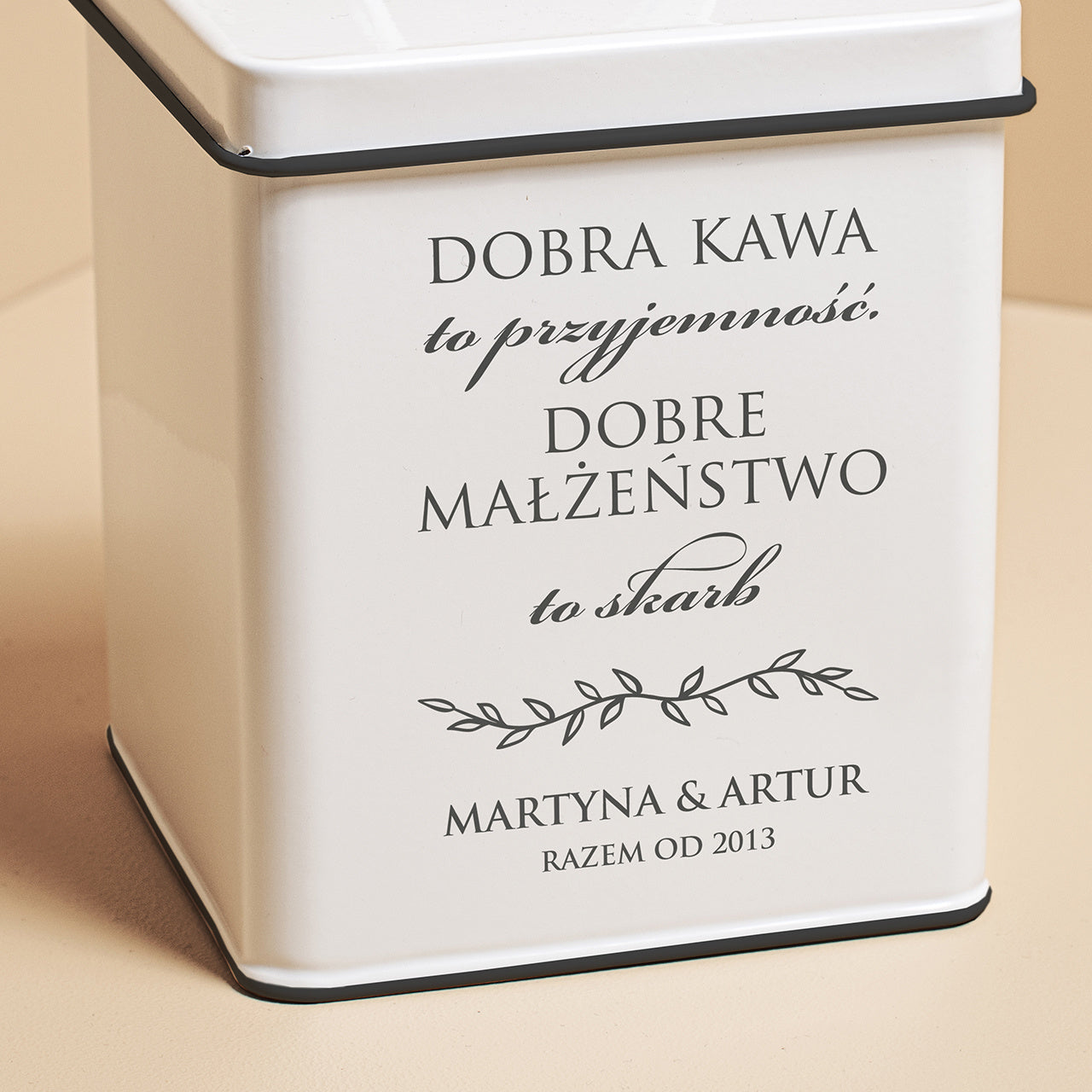 Puszka na kawę - personalizowany prezent na Rocznicę Ślubu