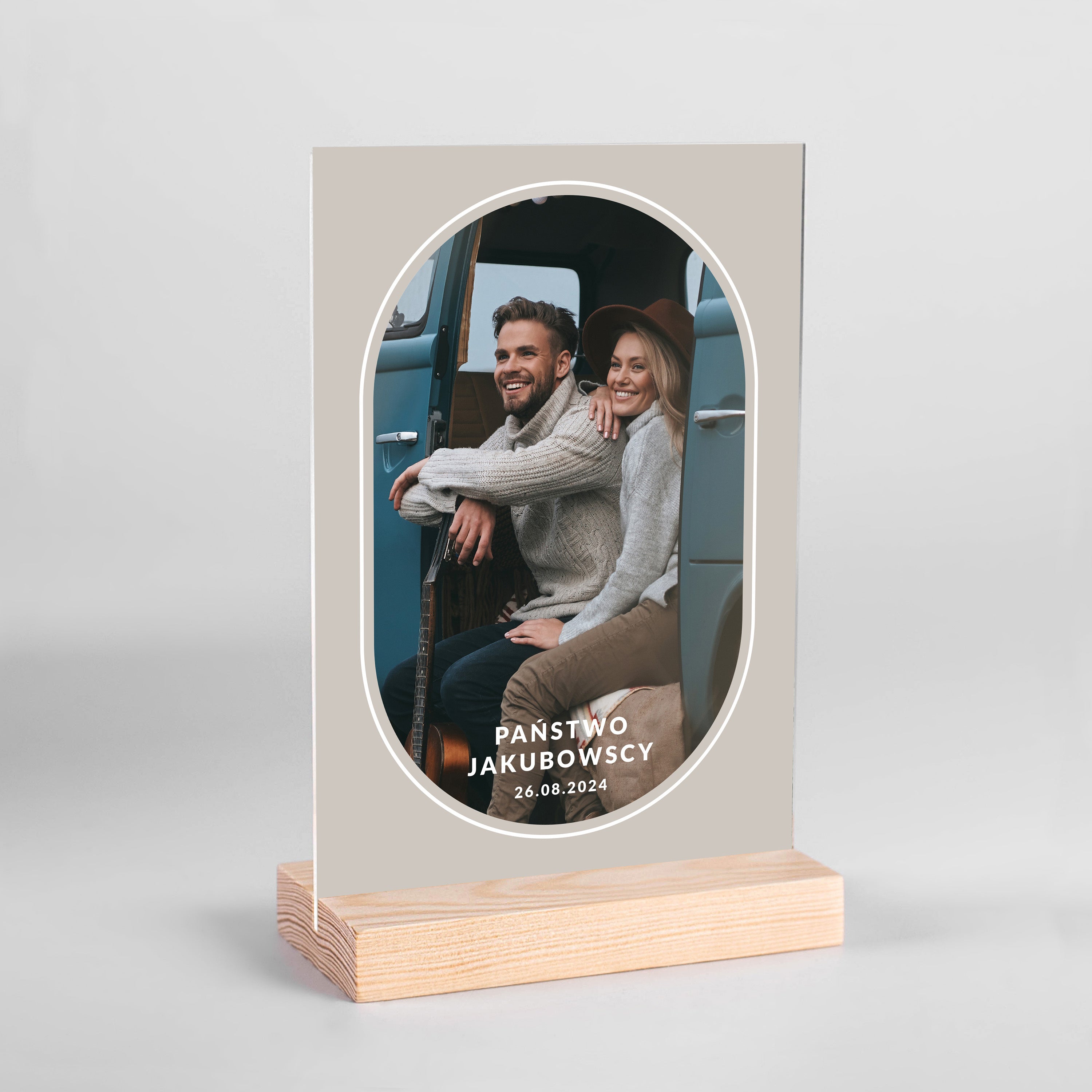 Personalizowana statuetka na pamiątkę dla nowożeńców