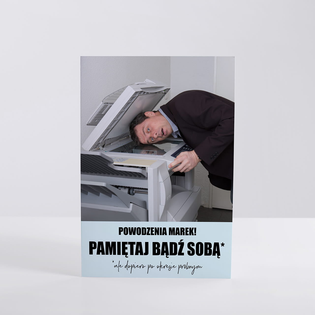 Kartka na pożegnanie kolegi z pracy - Bądź Sobą personalizowana kartka drobny upominek na pożegnanie
