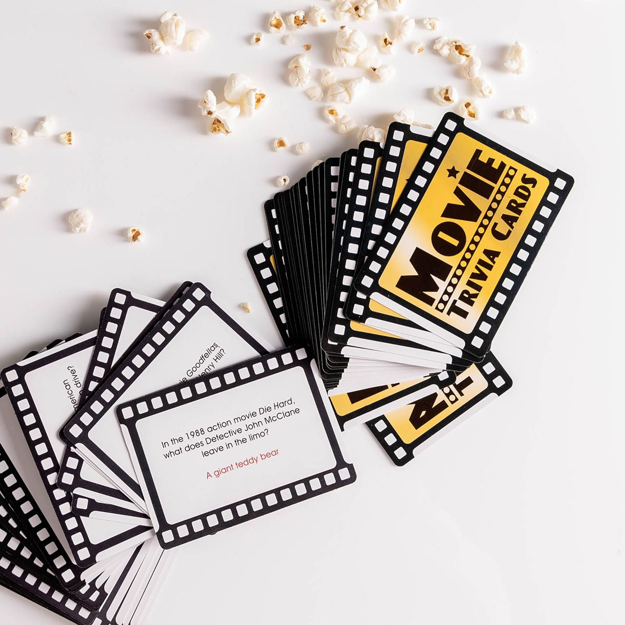 Quiz o filmach trivia - prezent dla fana kina quiz wiedzy prezent dla kinomaniaka prezent na parapetówkę
