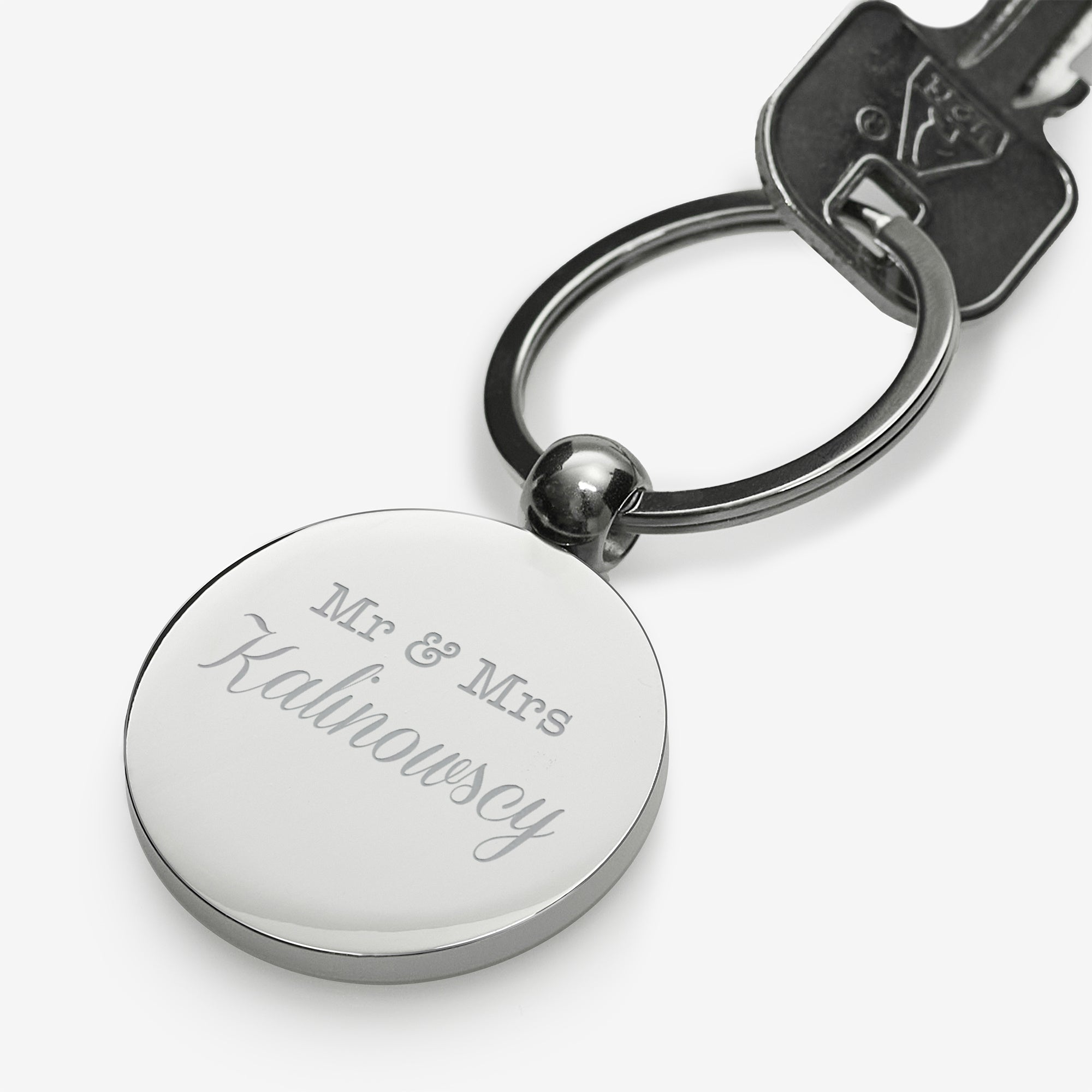 Metalowy brelok dla nowożeńców prezent dla pary brelok z grawerem prezent dla nowożeńców prezent dla młodej pary