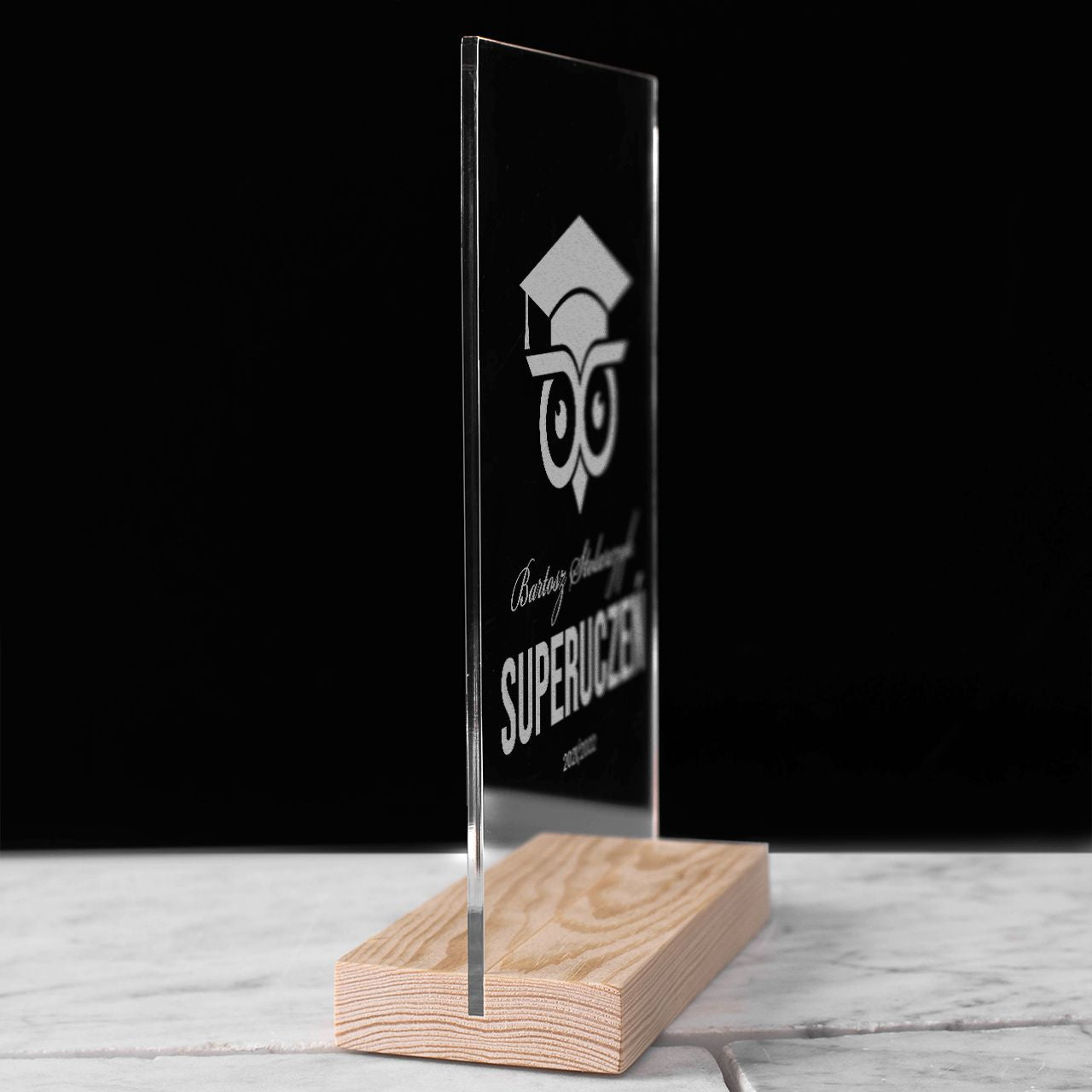 Grawerowana statuetka dla ucznia - superuczeń