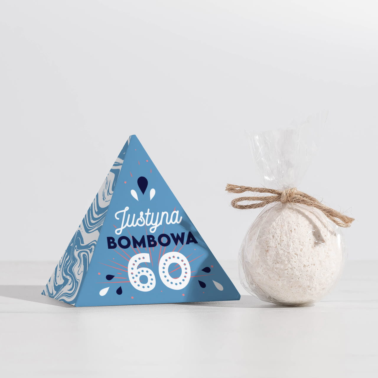 Personalizowana kula do kąpieli - drobiazg na 60 urodziny