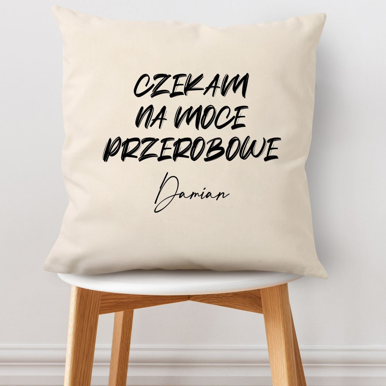 Śmieszna poduszka do pracy - prezent dla lenia