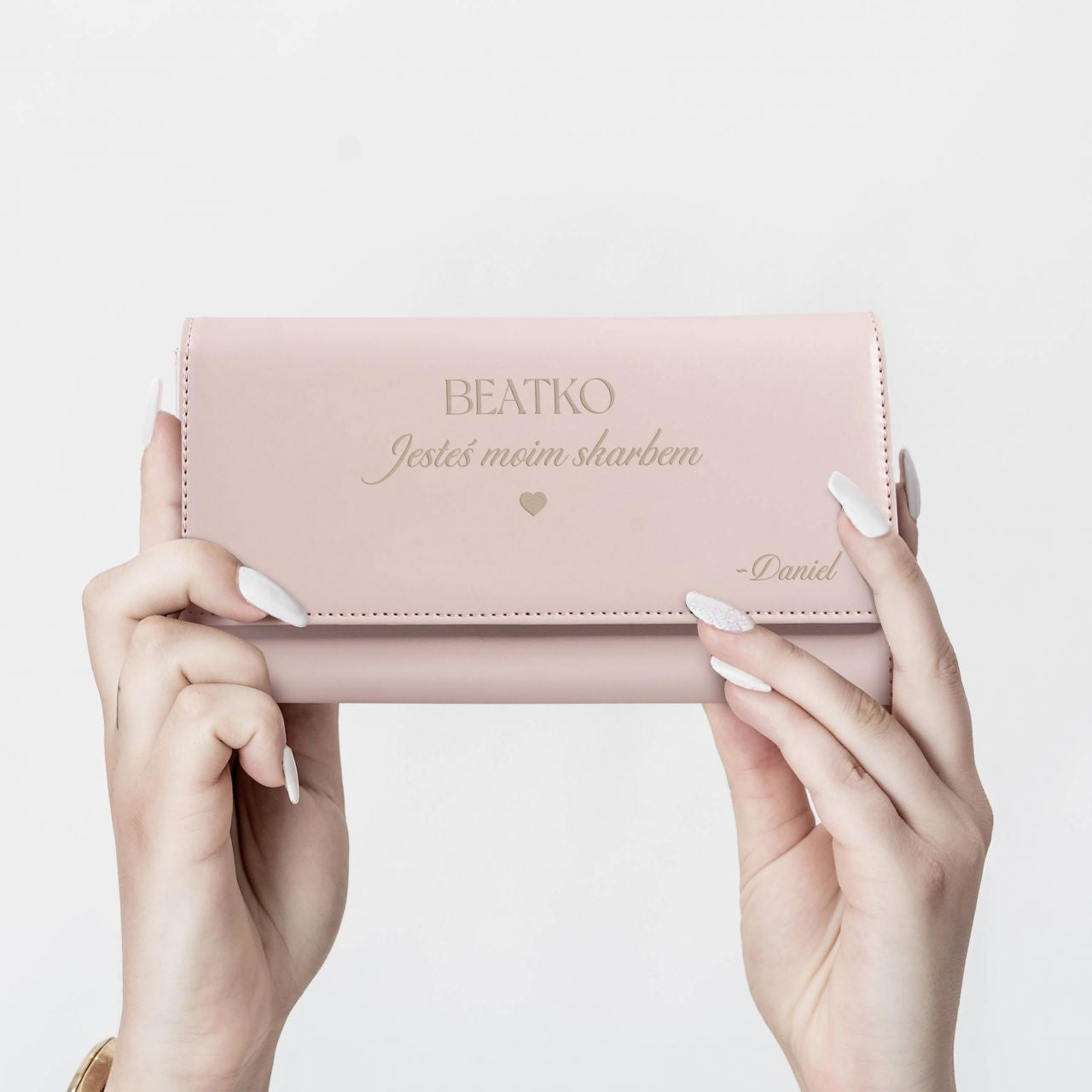 Skórzany portfel dla dziewczyny na walentynki