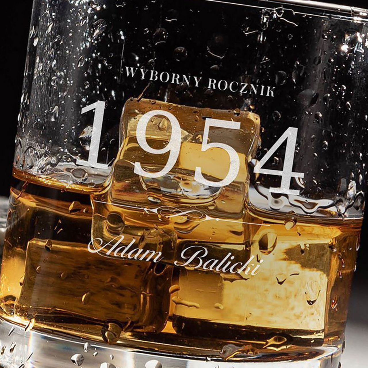 Grawerowana szklanka do whisky - elegancki prezent urodzinowy