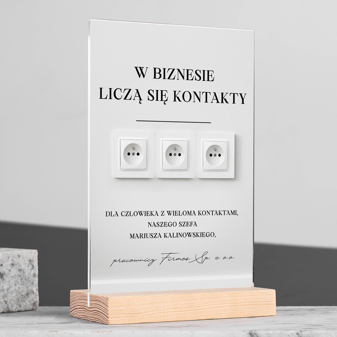 Personalizowana statuetka dla szefa - kontakty