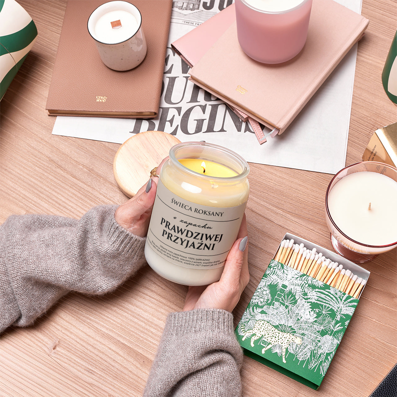 Świeczka dla przyjaciółki - o zapachu przyjaźni personalizowany prezent dla przyjaciółki
