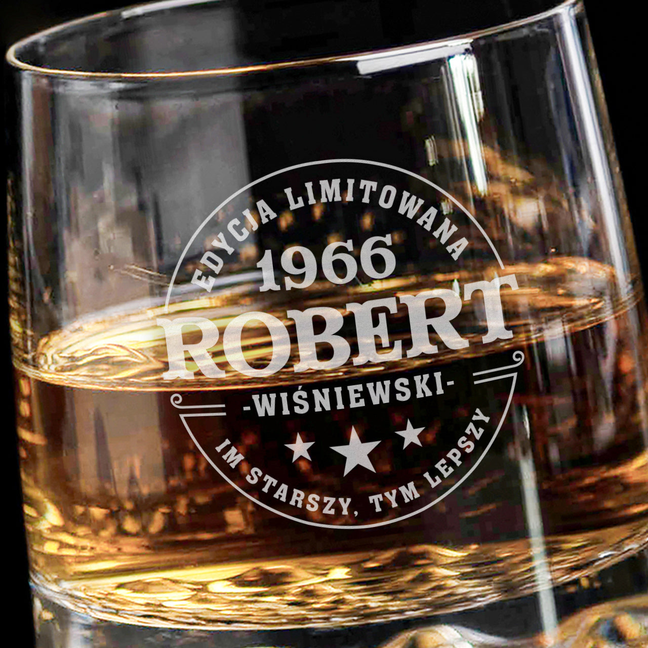 Szklanka grawerowana do whisky - prezent na urodziny mężczyzny