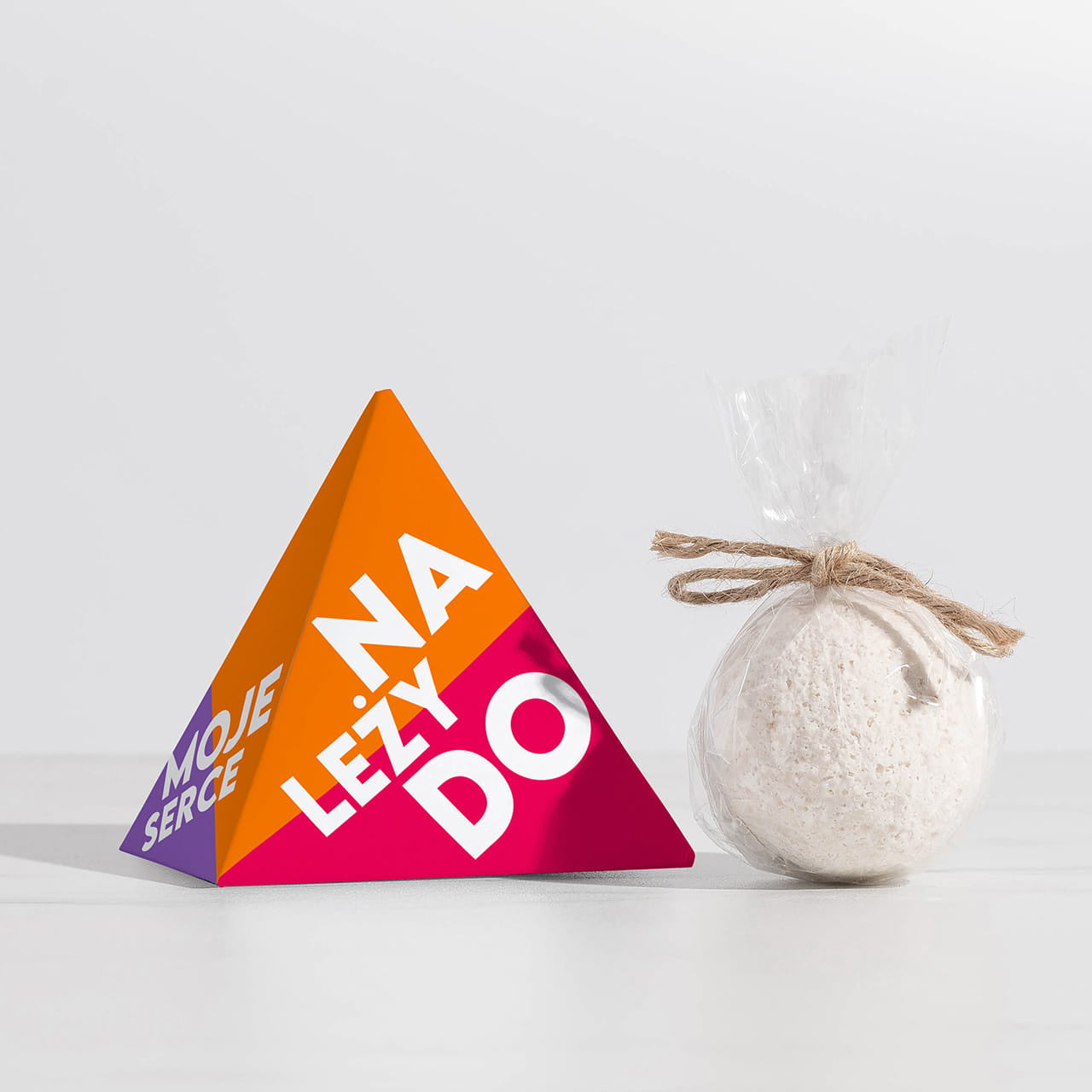 Personalizowana kula do kąpieli - drobiazg walentynkowy dla ukochanej upominek na walentynki upominek walentynkowy