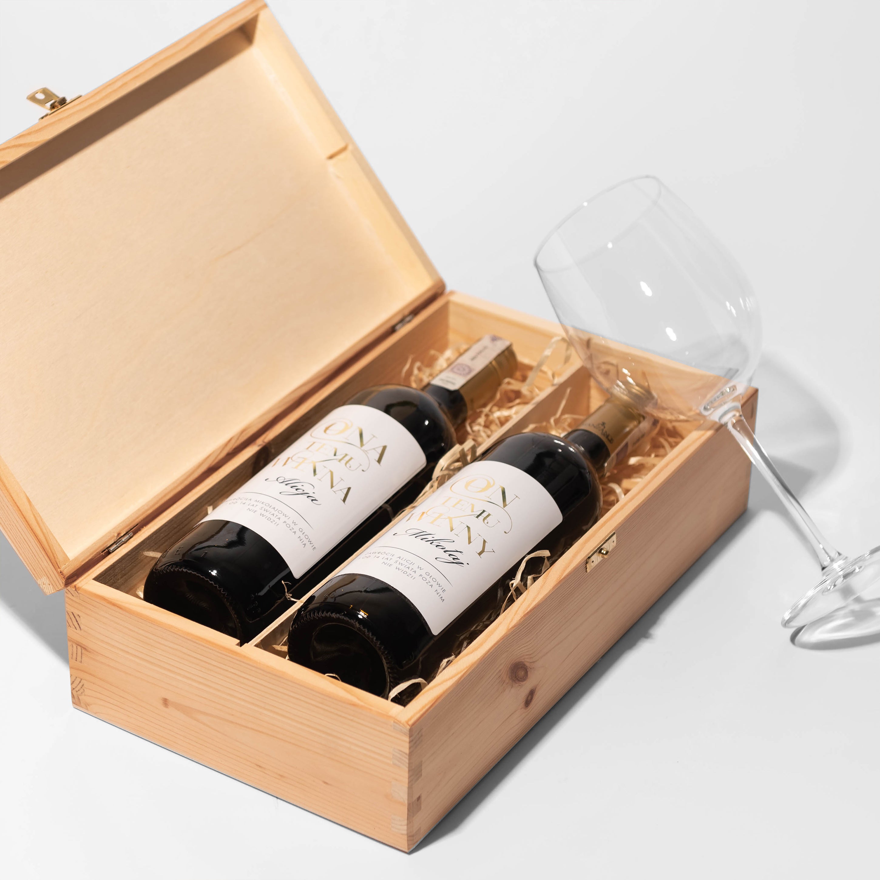 Skrzynka do wina dla Pary Młodej - pamiątka dla nowożeńców