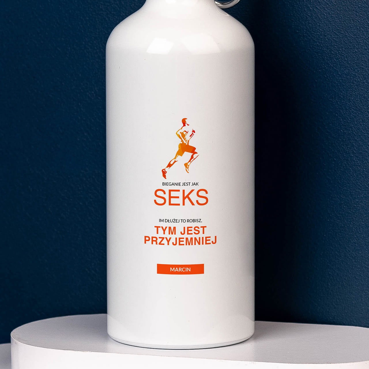 Bidon personalizowany na prezent dla biegacza - Przyjemność bidon dla biegacza prezent dla sportowca