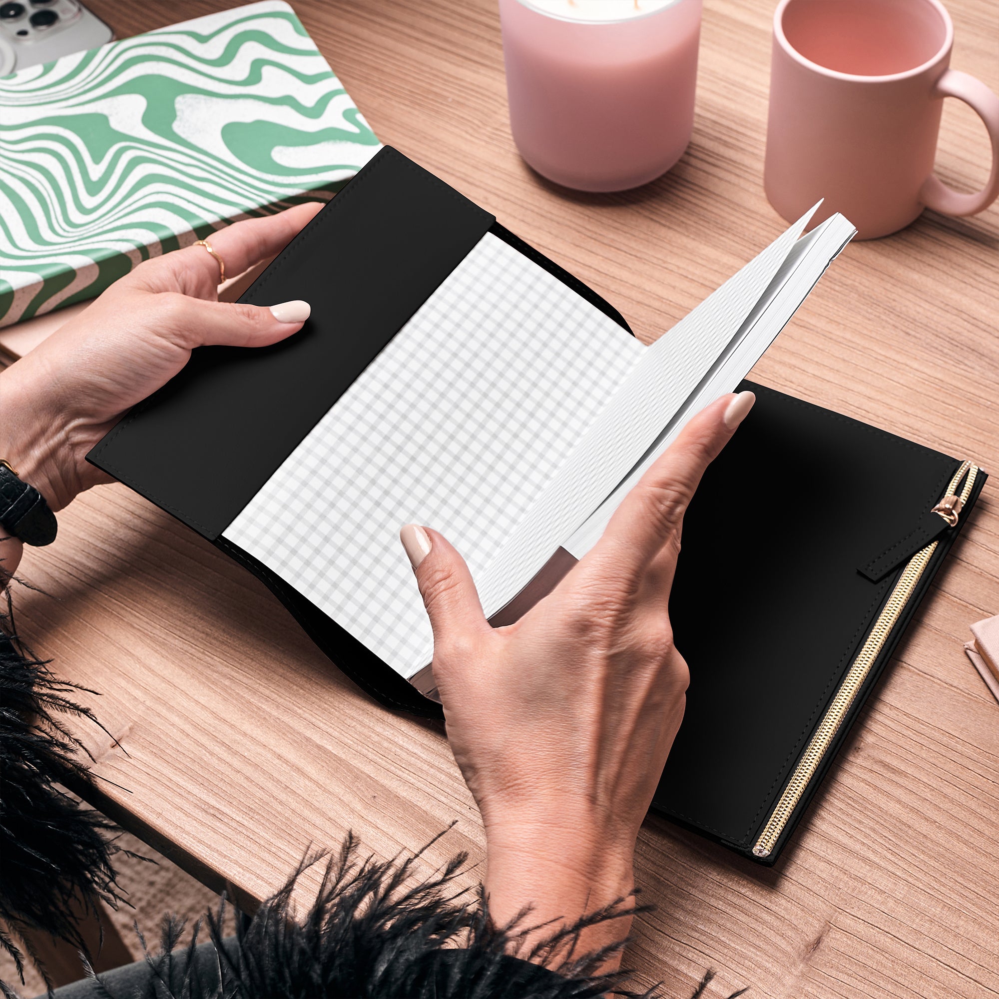 Elegancki notes na zamek - Inicjały elegancki prezent notes na zamek personalizowany