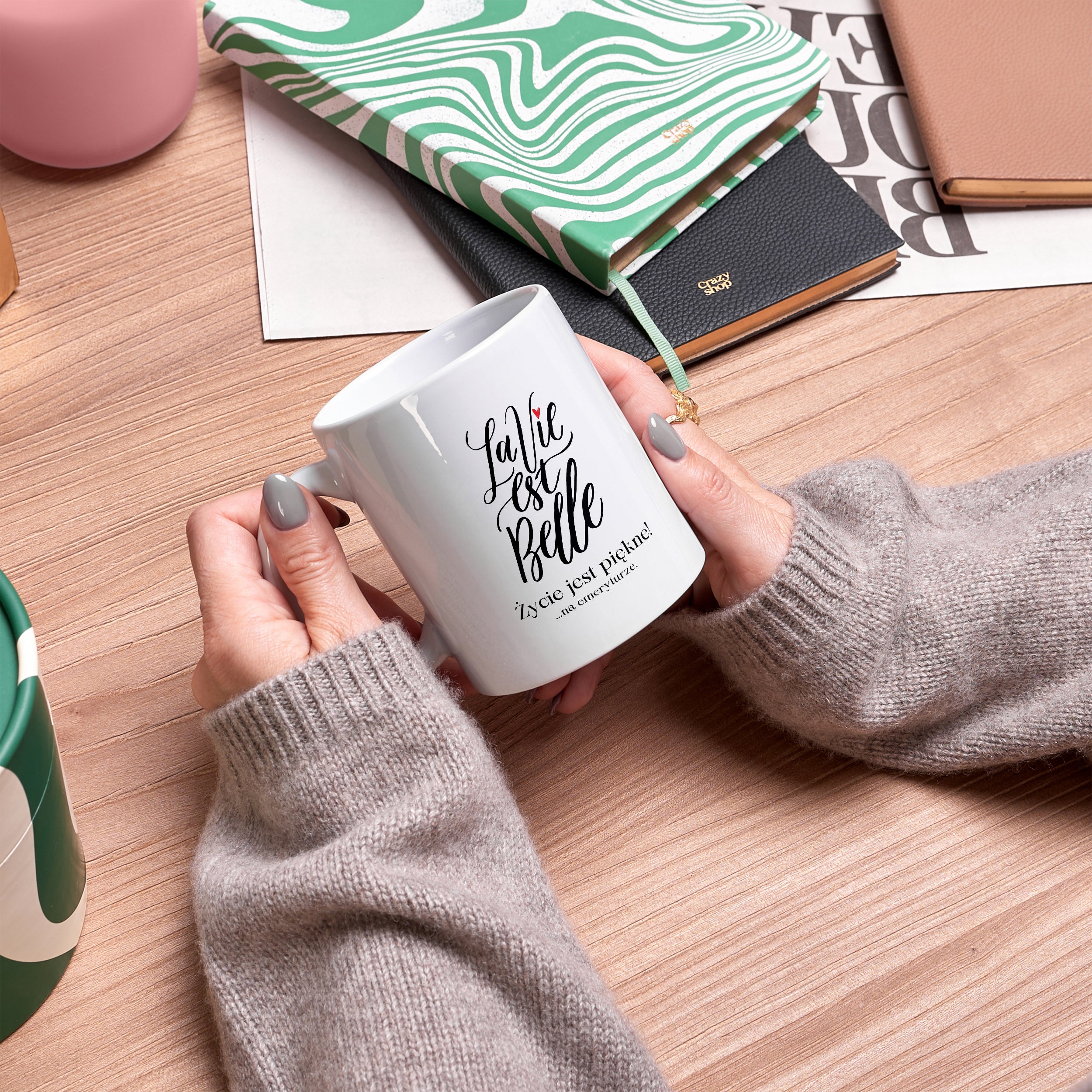 Kubek imienny - prezent dla koleżanki z okazji emerytury prezent na emeryturę prezent dla emerytki