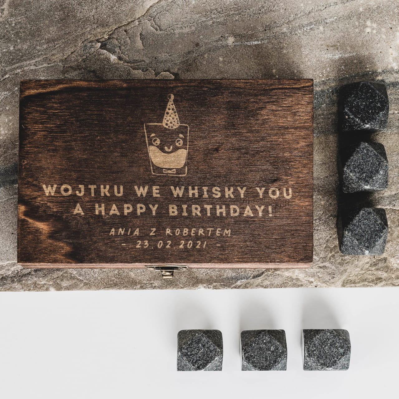 Kamienie do whisky dla mężczyzny na urodziny