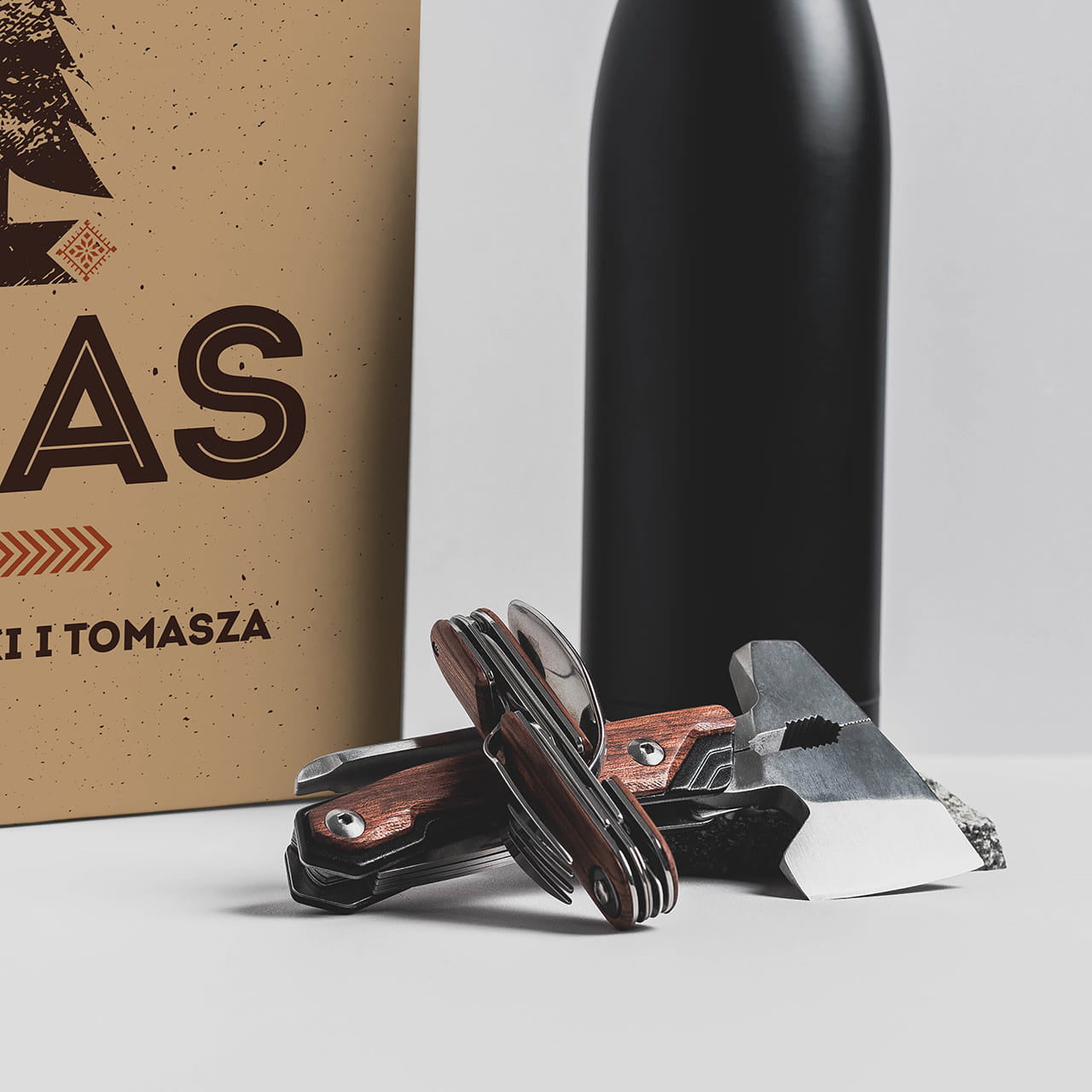 Personalizowany zestaw survivalowy dla leśnika - lovelas