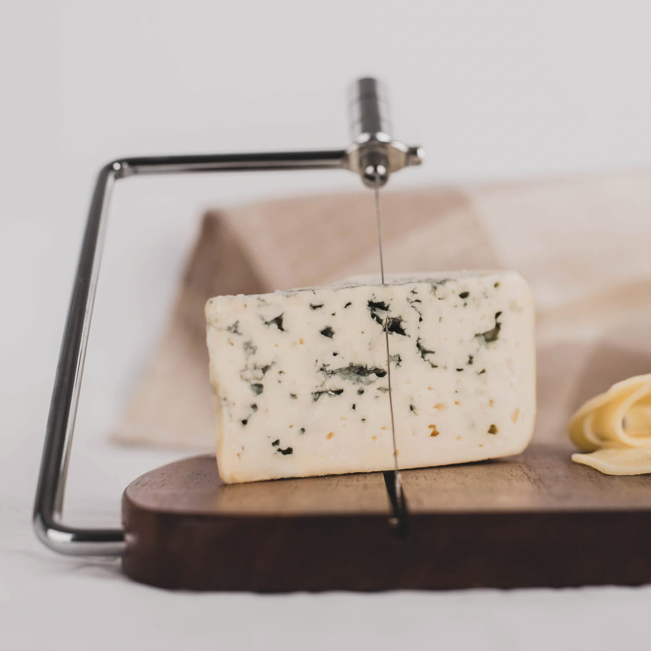 Zestaw prezentowy na parapetówkę - deska do serów i konfitury prezent na parapetówkę prezent na nowy dom