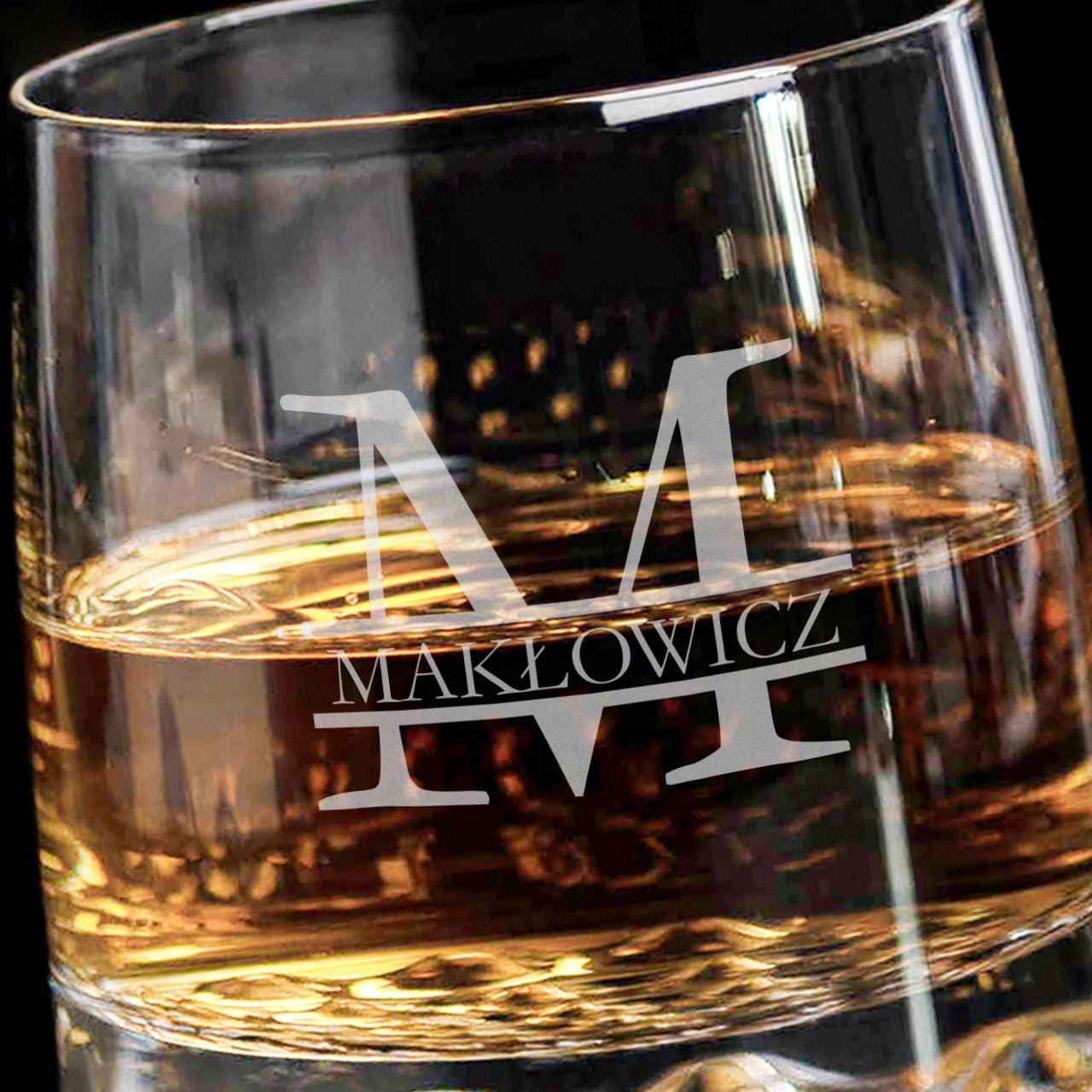 Grawerowana szklana do whisky - elegancki prezent