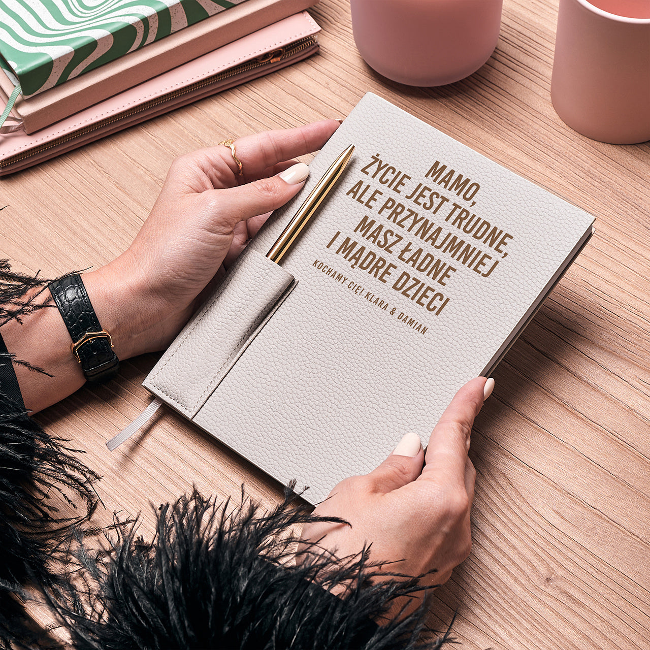 Planner z długopisem - praktyczny prezent dla mamy planner personalizowany prezent na Dzień Mamy
