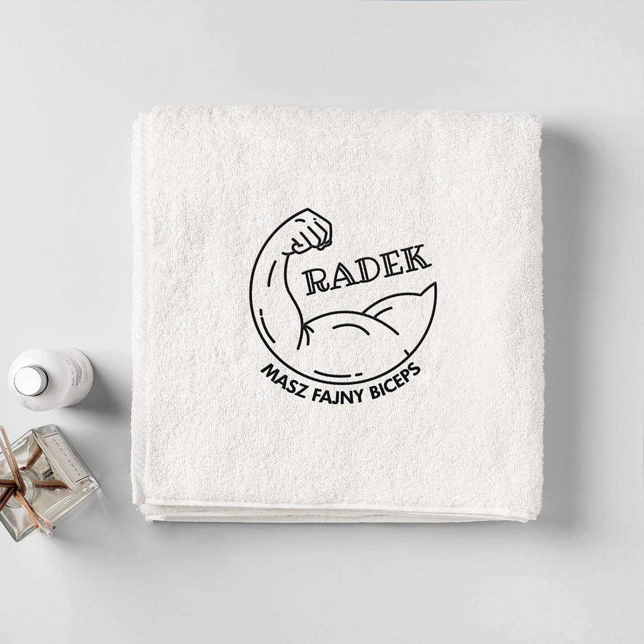 Ręcznik z haftem Siłacz prezent dla chłopaka ręcznik na siłownię prezent na Dzień Chłopaka