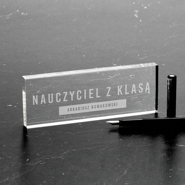 Tabliczka na biurko z grawerem - upominek na Dzień Nauczyciela