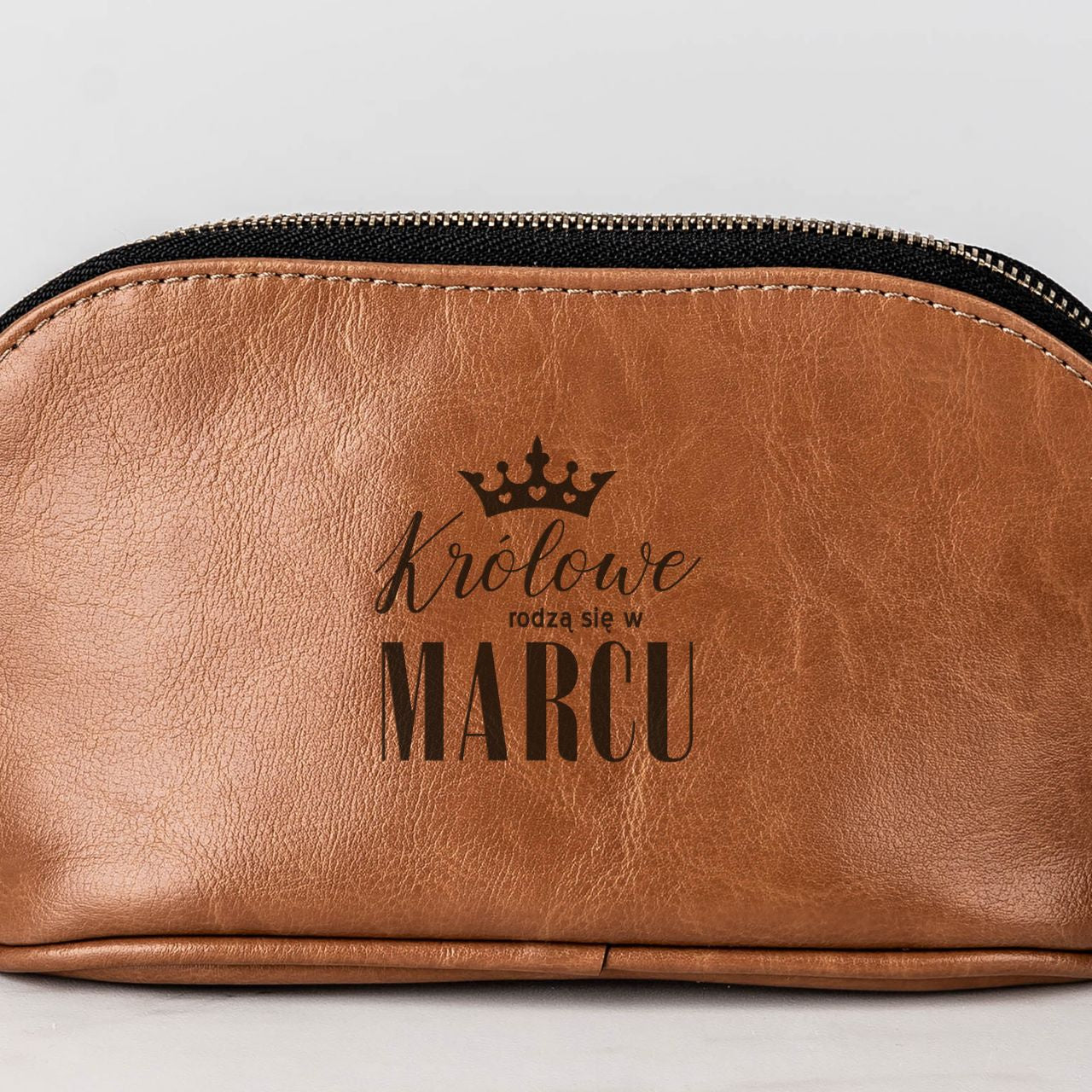 Kosmetyczka skórzana - Królowa - prezent dla przyjaciółki na urodziny prezent na urodziny dla przyjaciółki