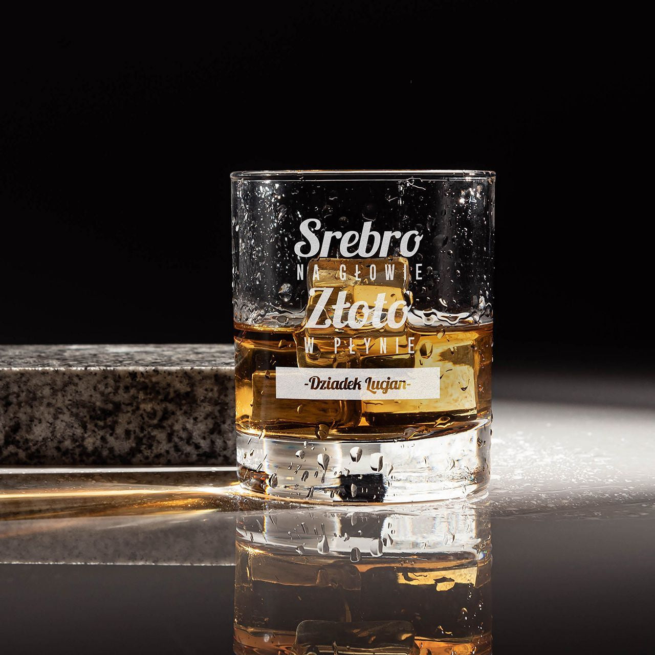 Grawerowana szklanka do whisky - Złoto W Płynie - prezent z okazji dnia dziadka