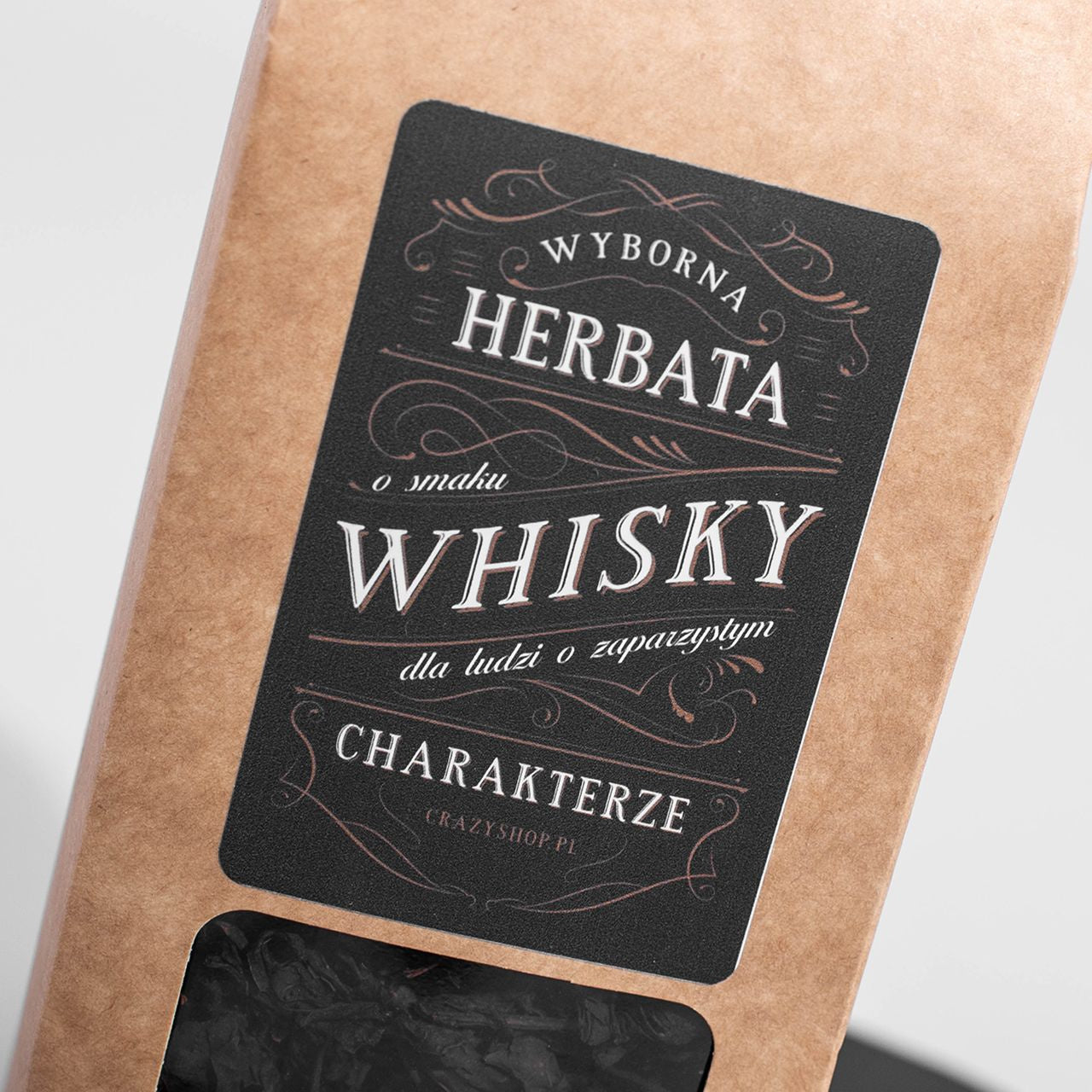 Herbata o aromacie whisky i emaliowany kubek - prezent na 40 dla niego