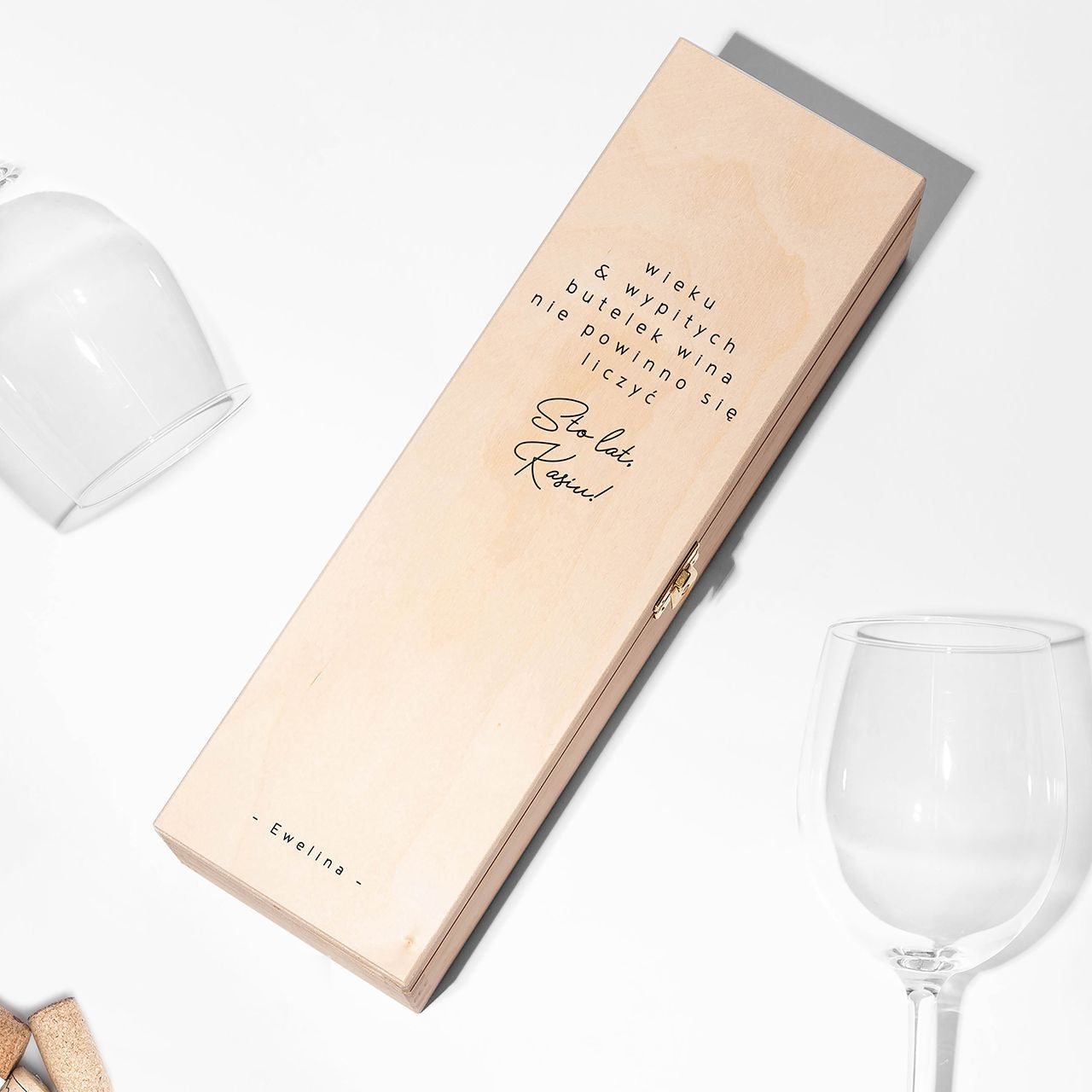 Drewniana skrzynka do wina na 60 urodziny