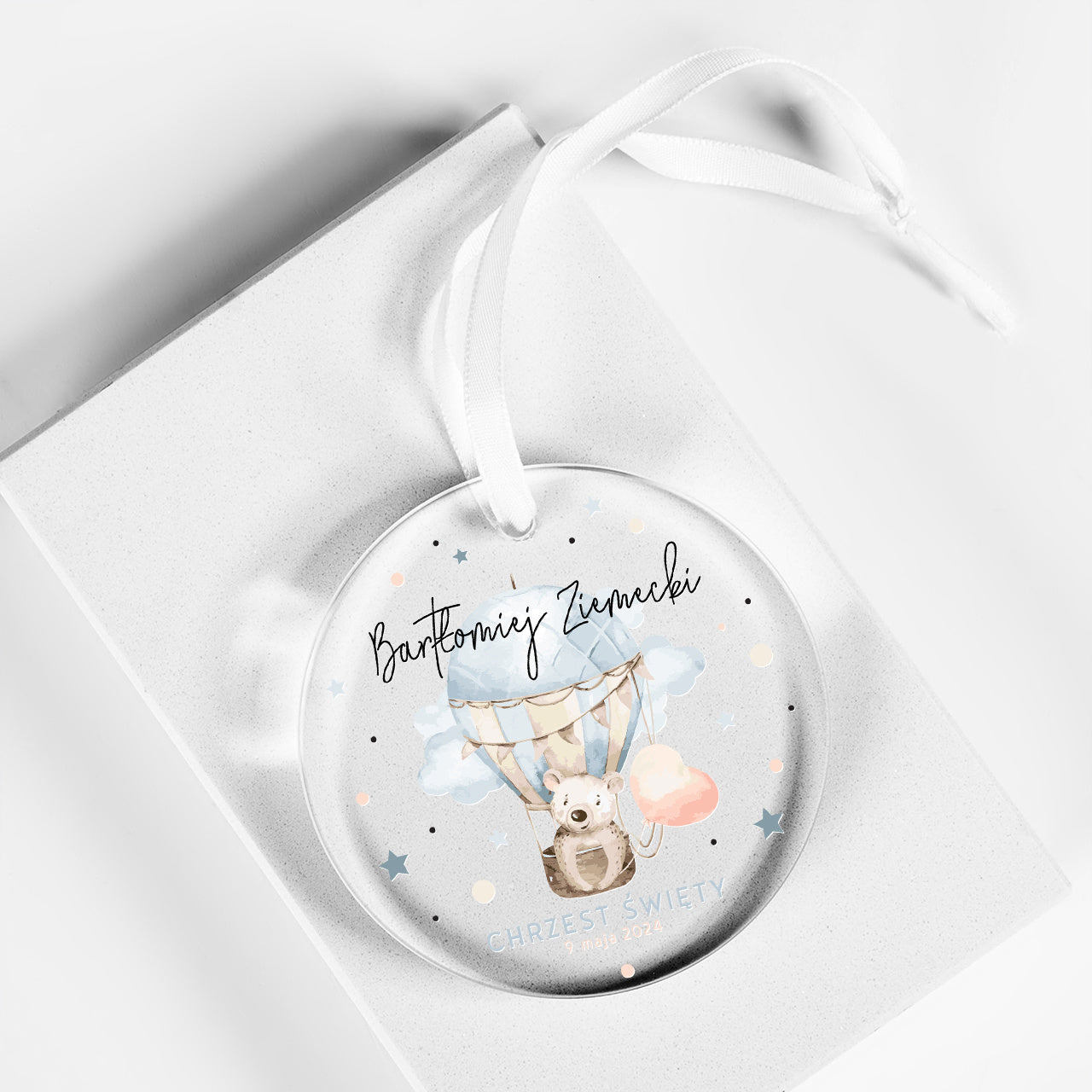 Personalizowana szklana zawieszka - prezent na chrzest od chrzestnej