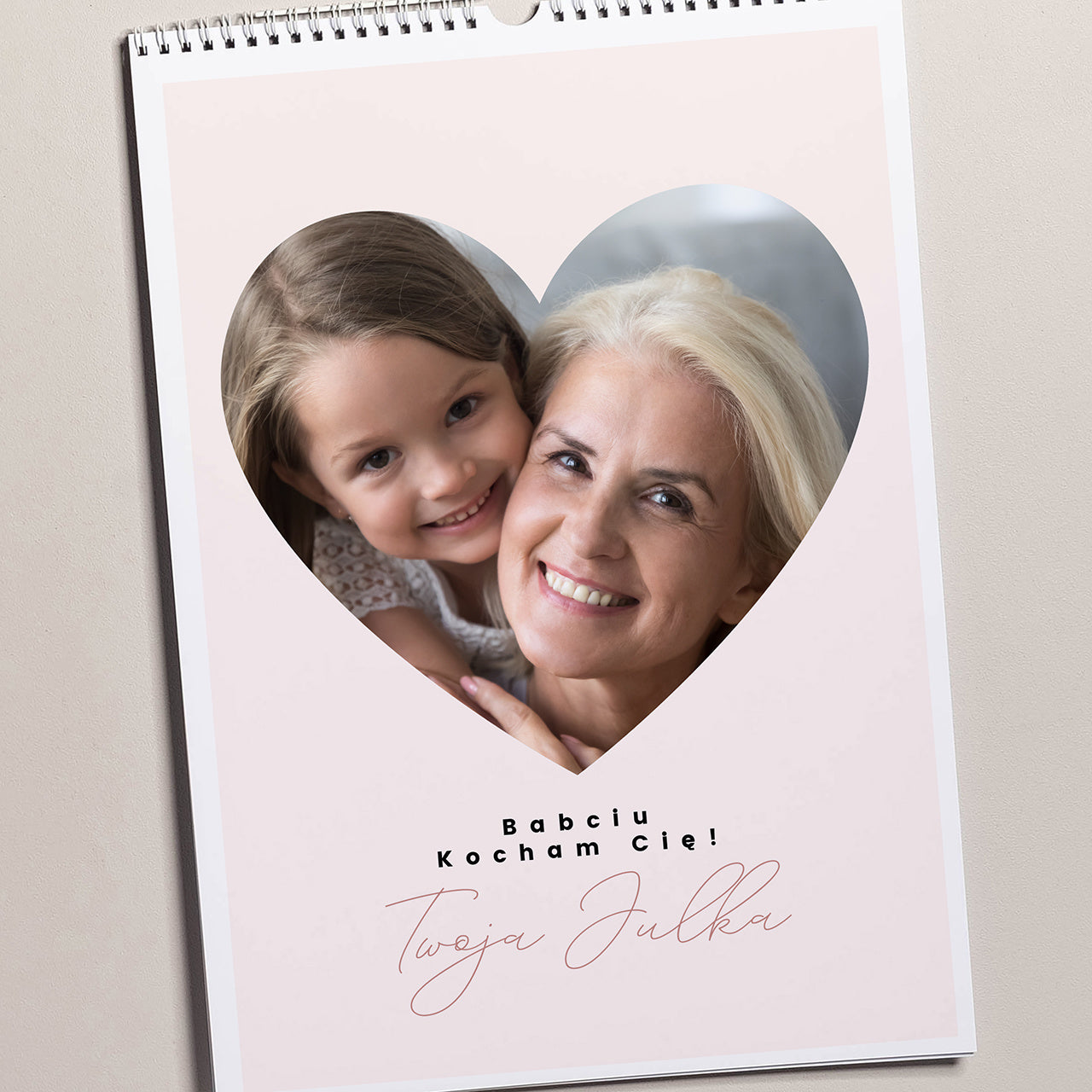 Wiszący kalendarz ze zdjęciami dla babci