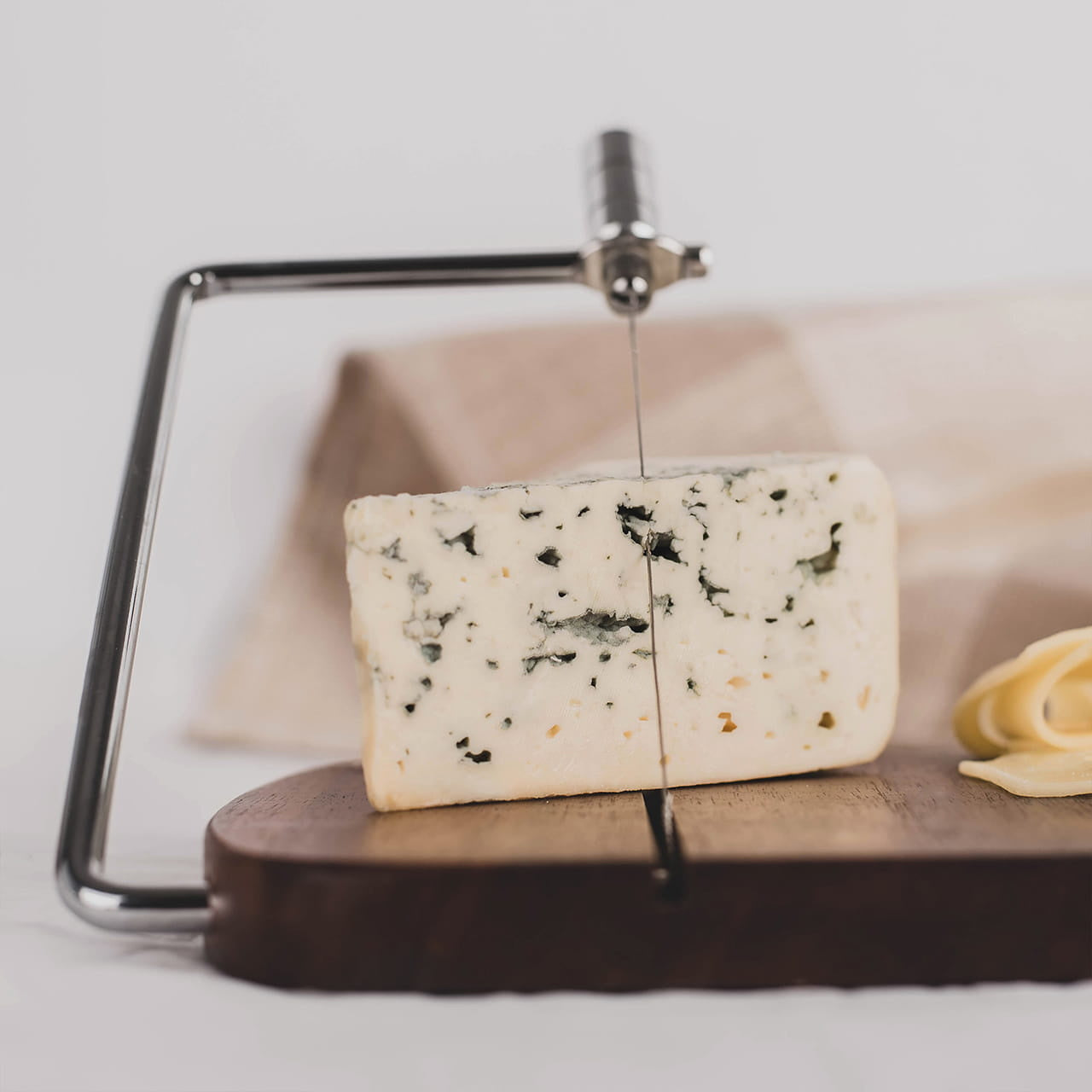 Konfitury i deska do serów na urodziny dla niego prezent na urodziny dla niego zestaw konfitur deska do sera