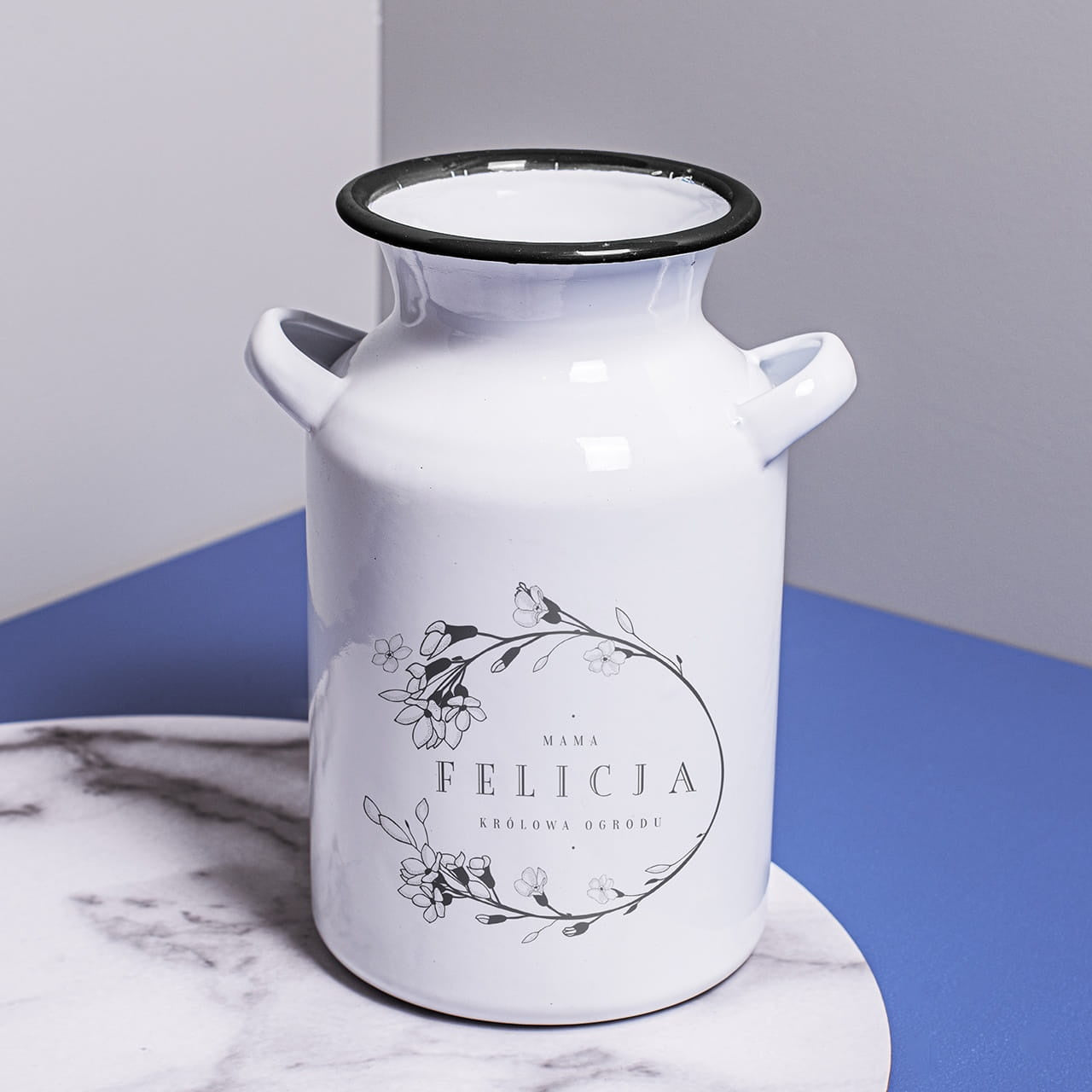 Emaliowany dzbanek dla mamy na urodziny prezent dla mamy na urodziny dzbanek w kwiaty dzbanek z imieniem