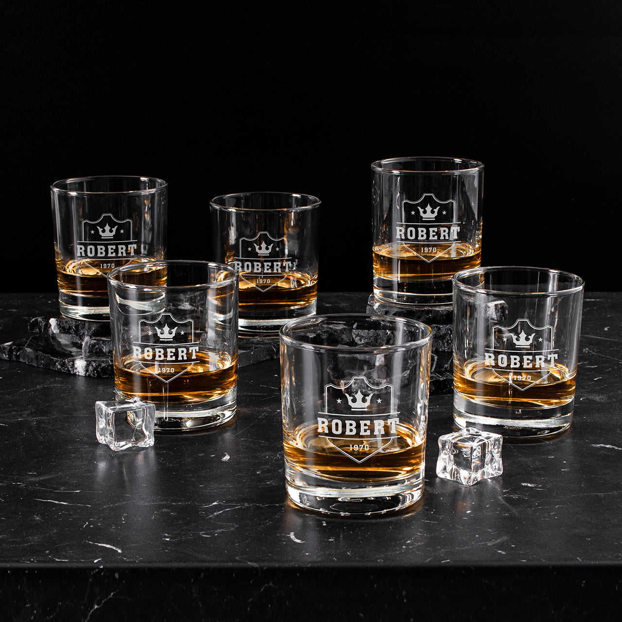 Grawerowane szklanki do whisky - pomysł na prezent dla niego