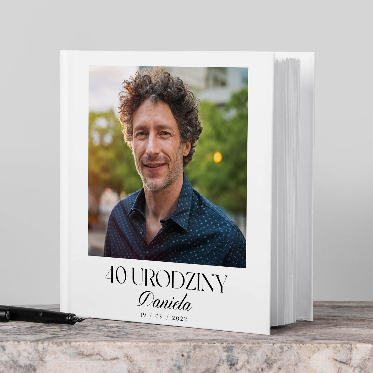 Personalizowana księga gości - prezent na 40 urodziny