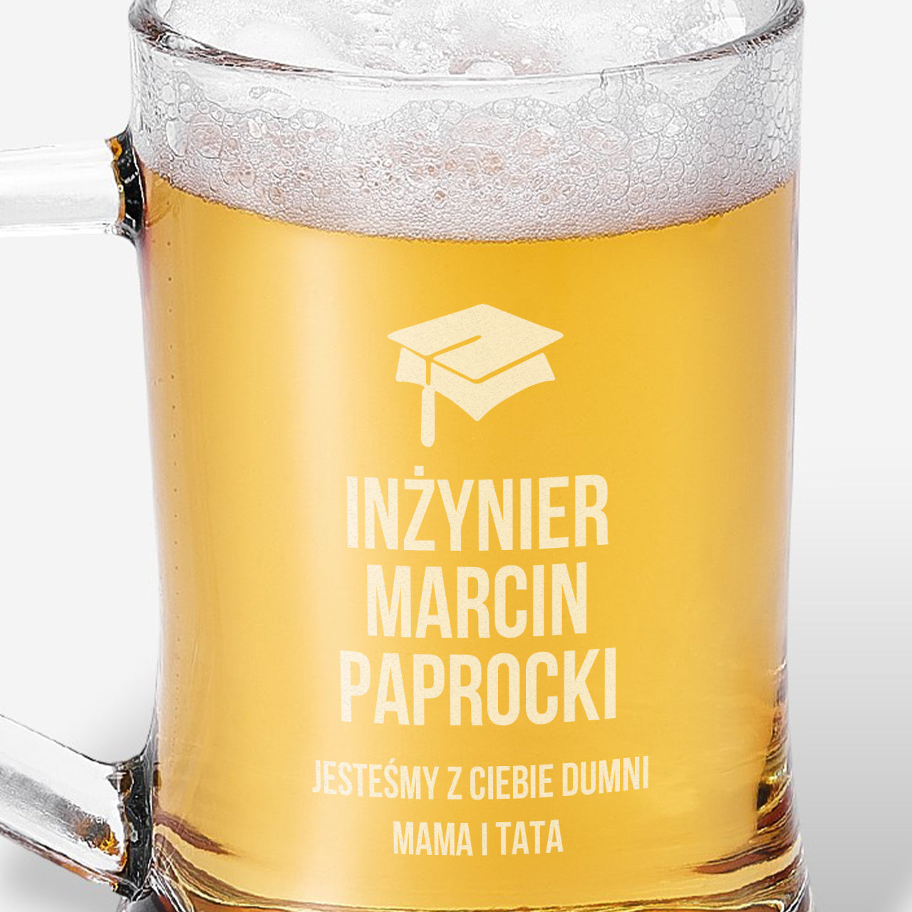 Grawerowany kufel na prezent z okazji obrony