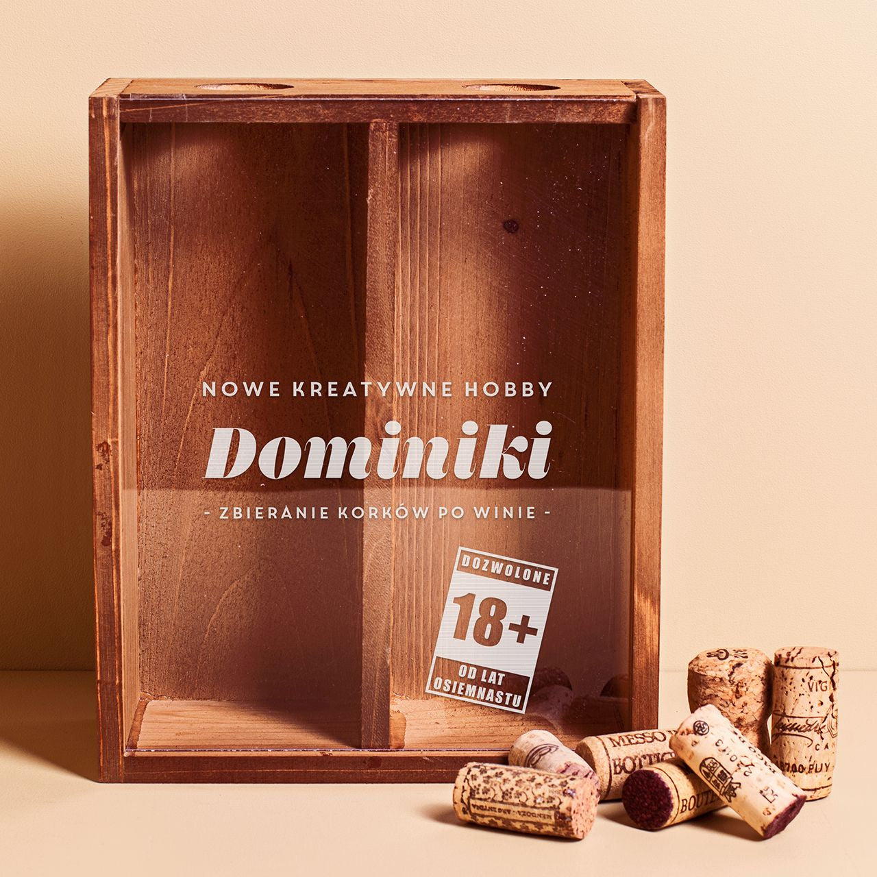 Pojemnik na korki od wina z okazji osiemnastki