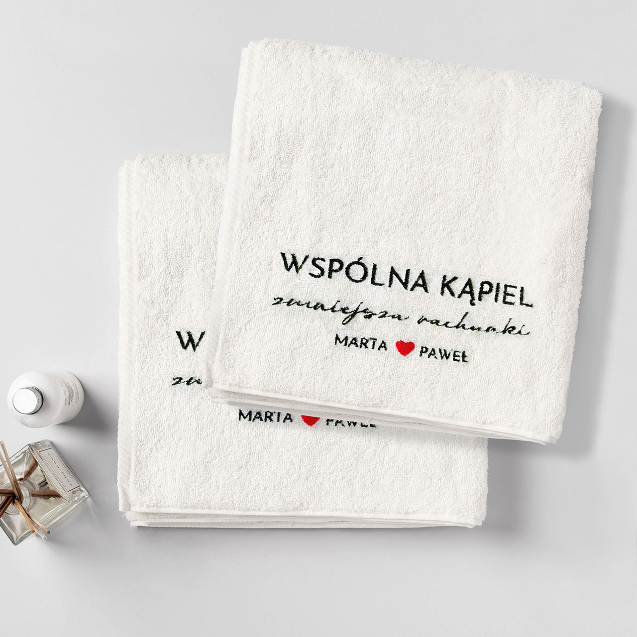 Personalizowane ręczniki dla pary - prezent na parapetówkę