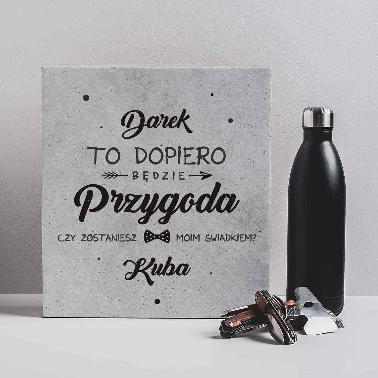 Personalizowany zestaw przetrwania z prośbą o świadkowanie