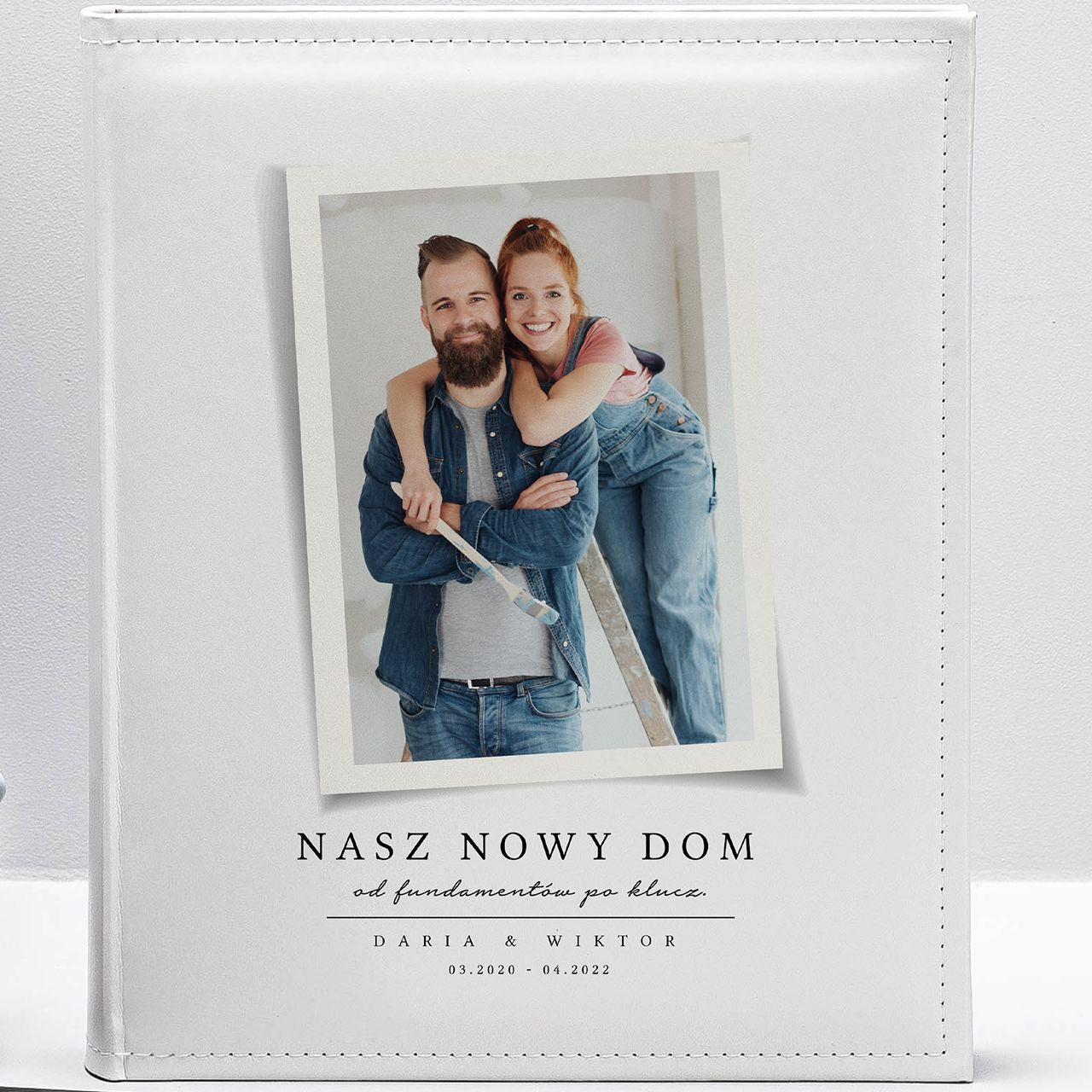 Album ze zdjęciami z budowy domu