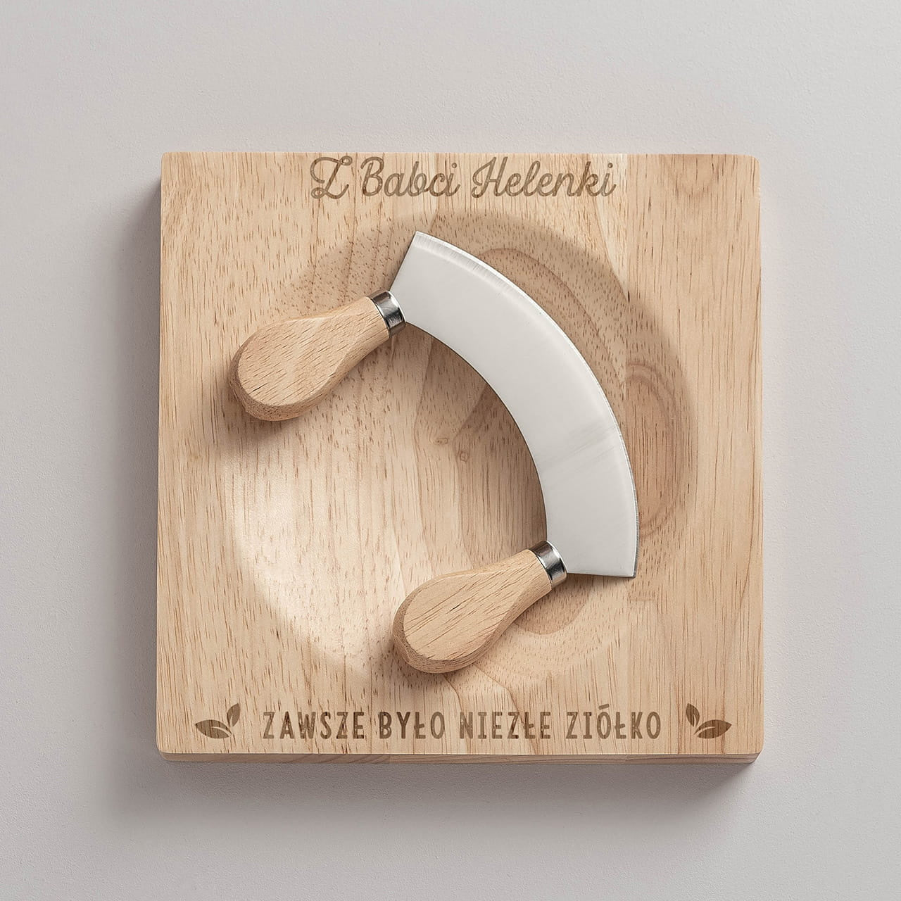 Grawerowany siekacz dla ziół na prezent dla babci prezent na dzień babci siekacz do ziół deska do siekania ziół