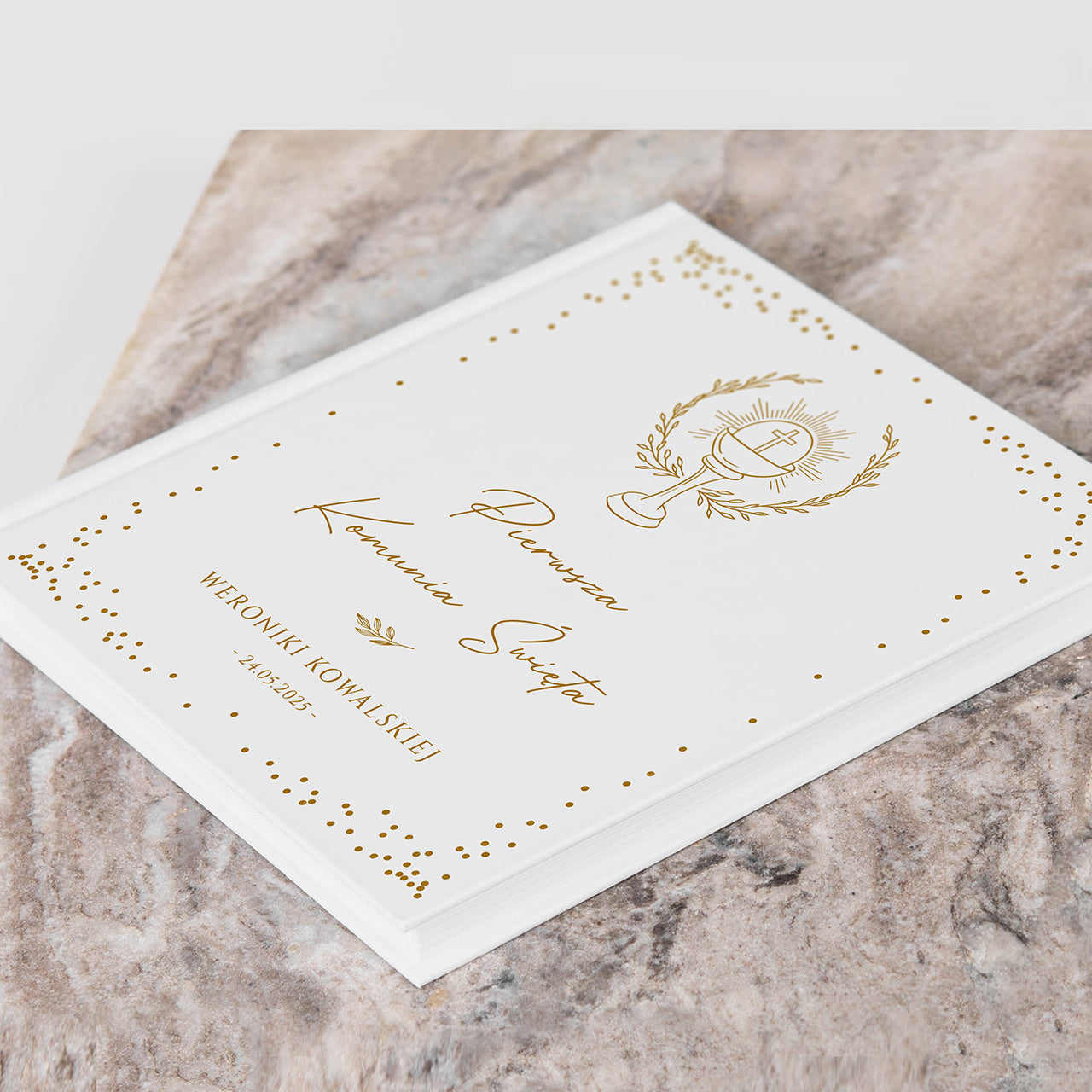 Księga gości na Komunię z personalizacją  personalizowana księga gości księga gości na Komunię