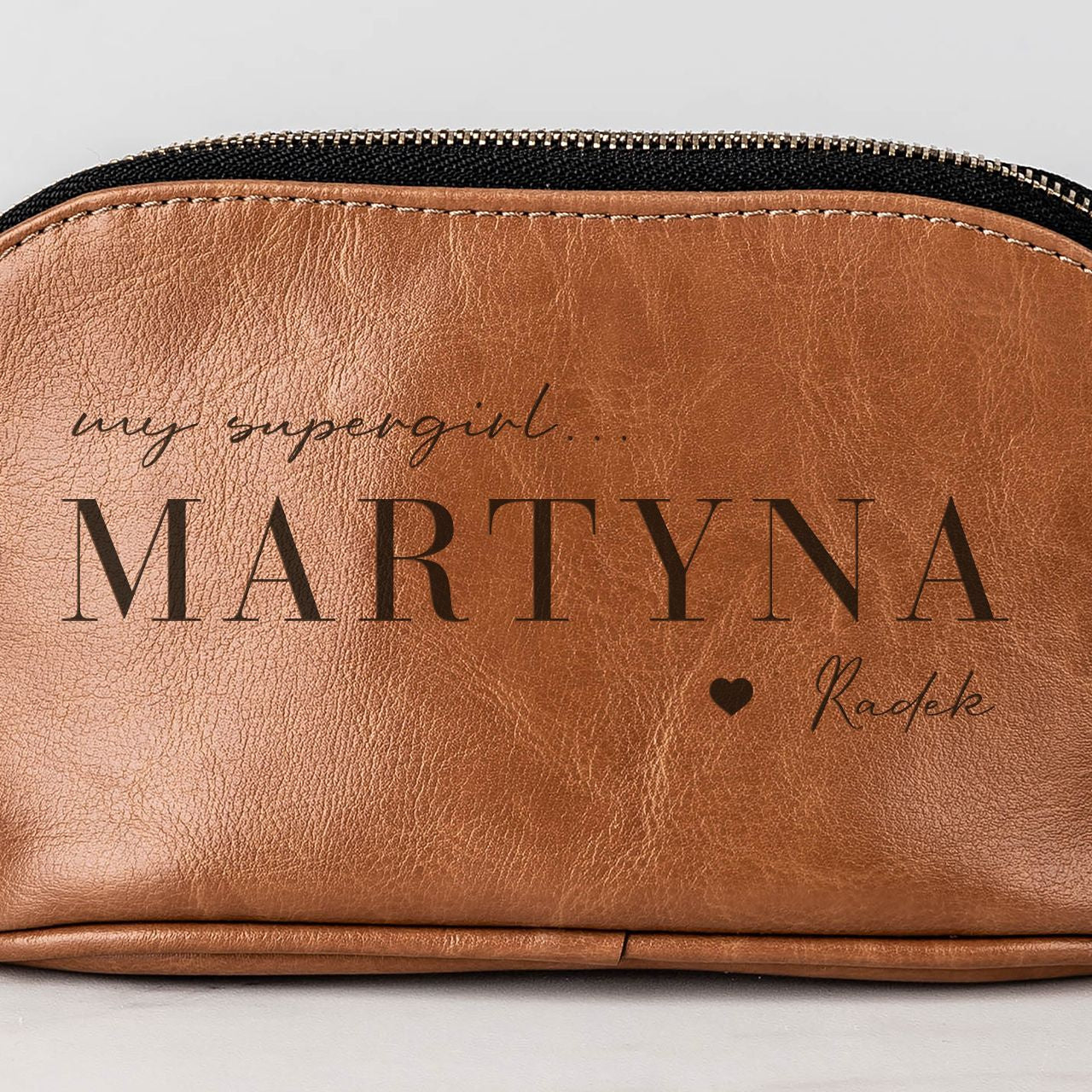 Kosmetyczka damska- prezent na rocznicę dla dziewczyny prezent dla dziewczyny na rocznicę skórzana kosmetyczka