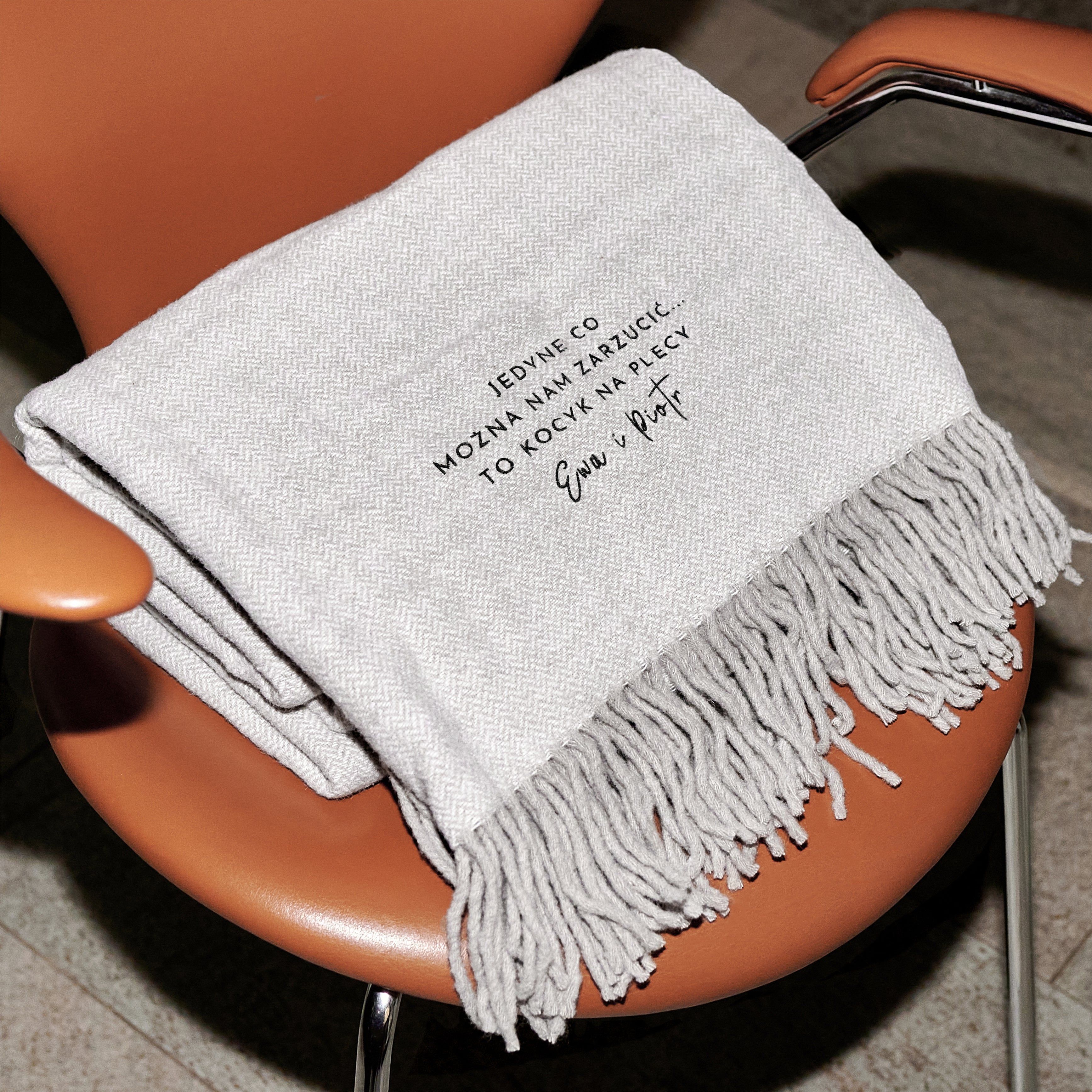 Wełniany koc personalizowany - śmieszny prezent ślubny