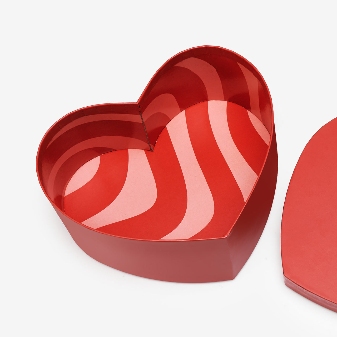 Prezentowe pudełko w kształcie serca - opakowanie na prezent